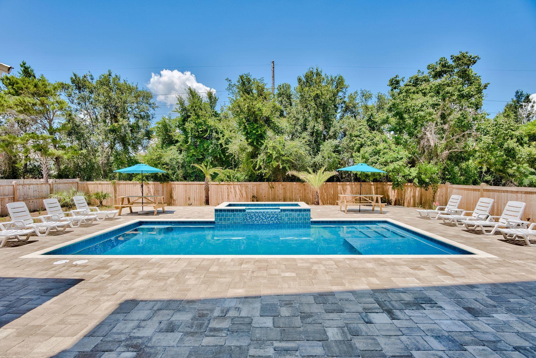 CRYSTAL BEACH - Residential