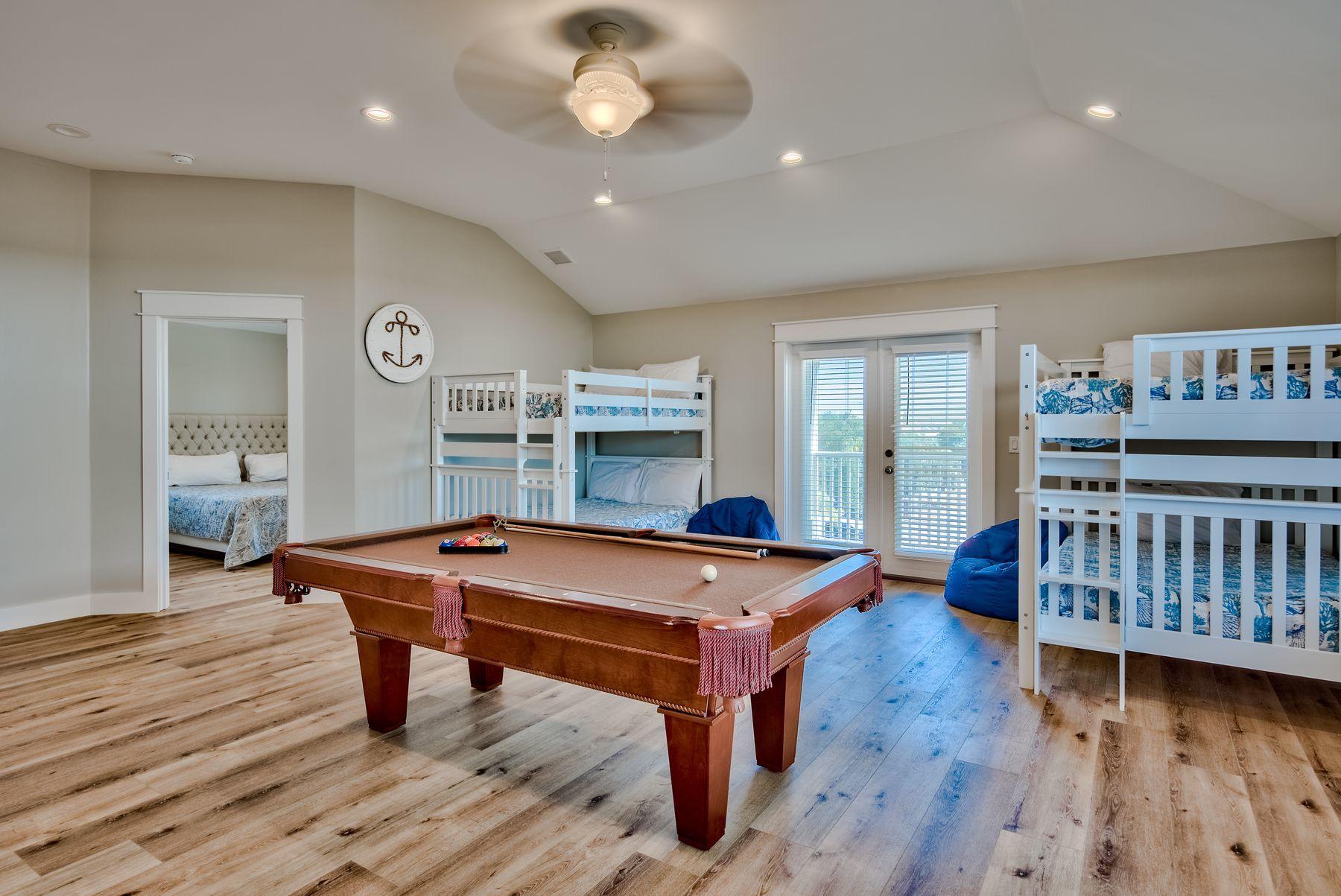 CRYSTAL BEACH - Residential