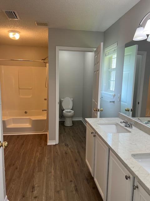 MACK BAYOU POINTE - Residential Lease