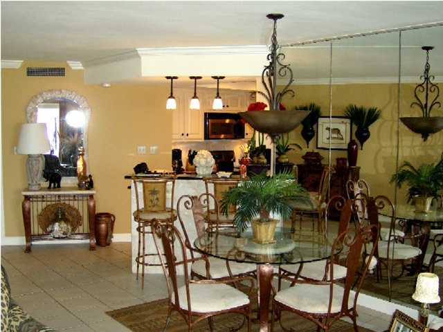 EL MATADOR CONDO - Residential