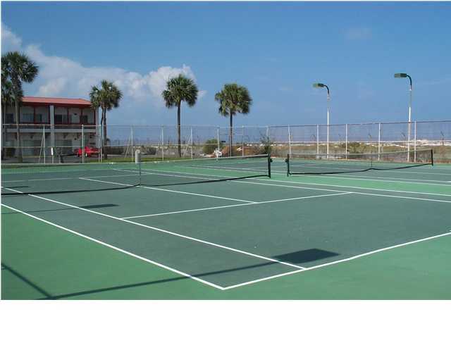 EL MATADOR CONDO - Residential