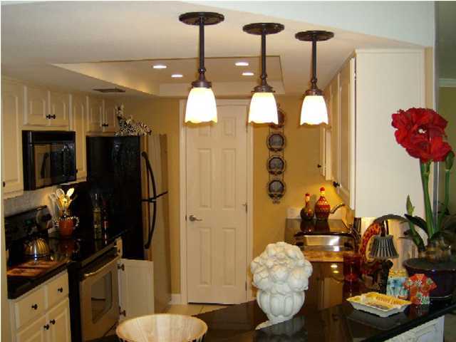 EL MATADOR CONDO - Residential