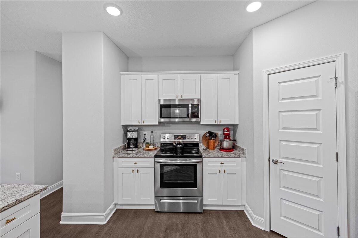 BARBAROSA RANCHETTES 1ST ADDN - Residential Lease