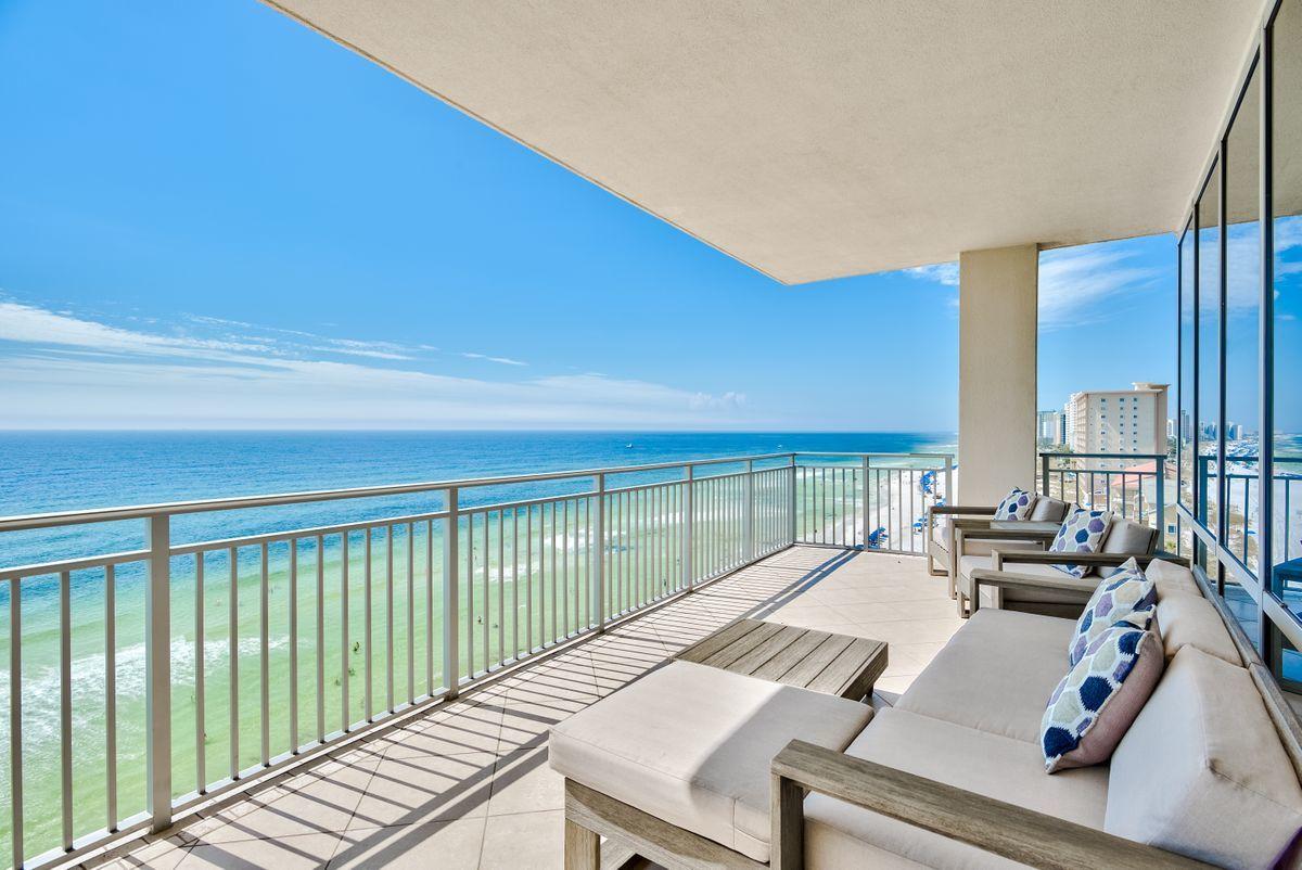 SIGNATURE BEACH - Residential