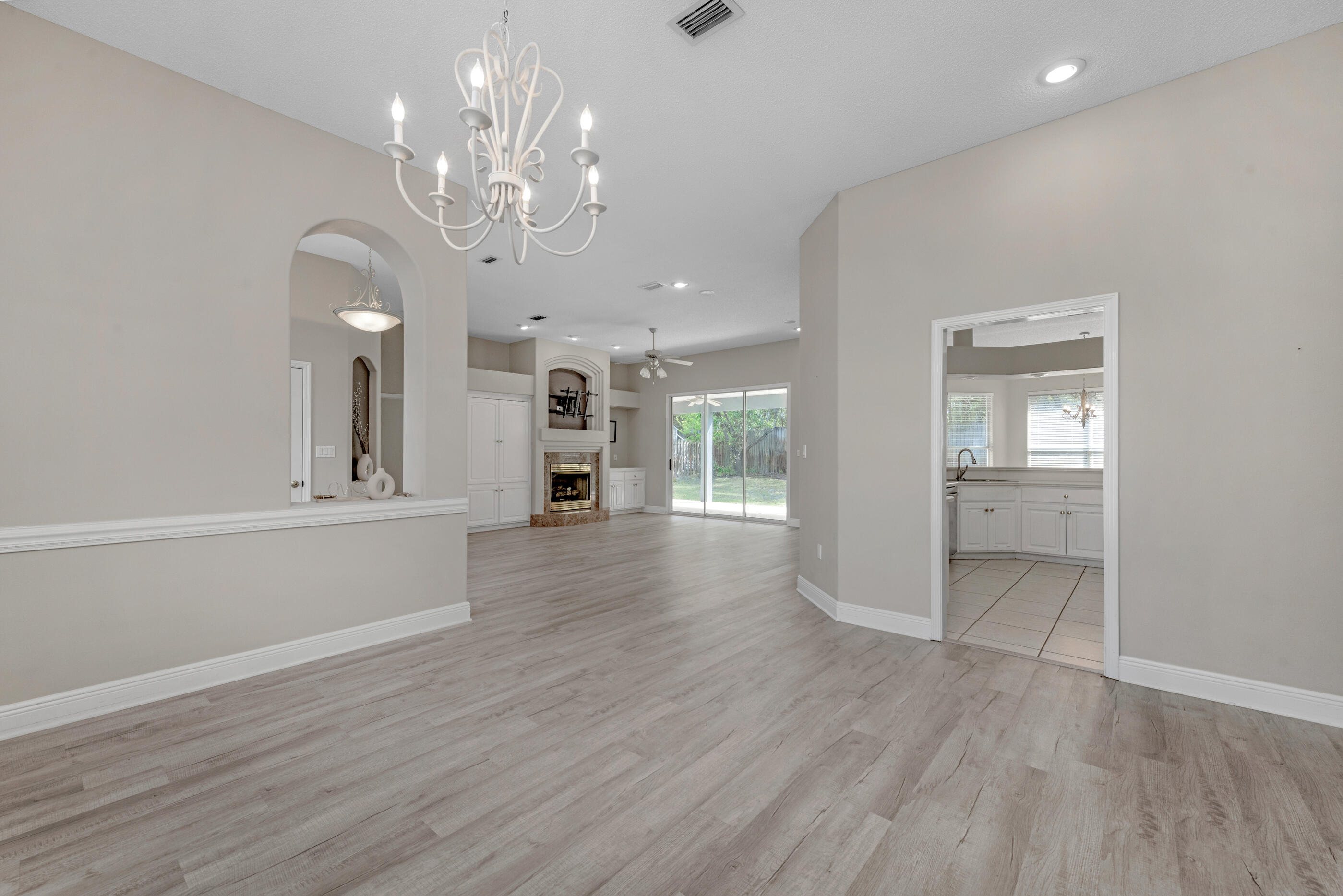 COSTA VERDE - Residential