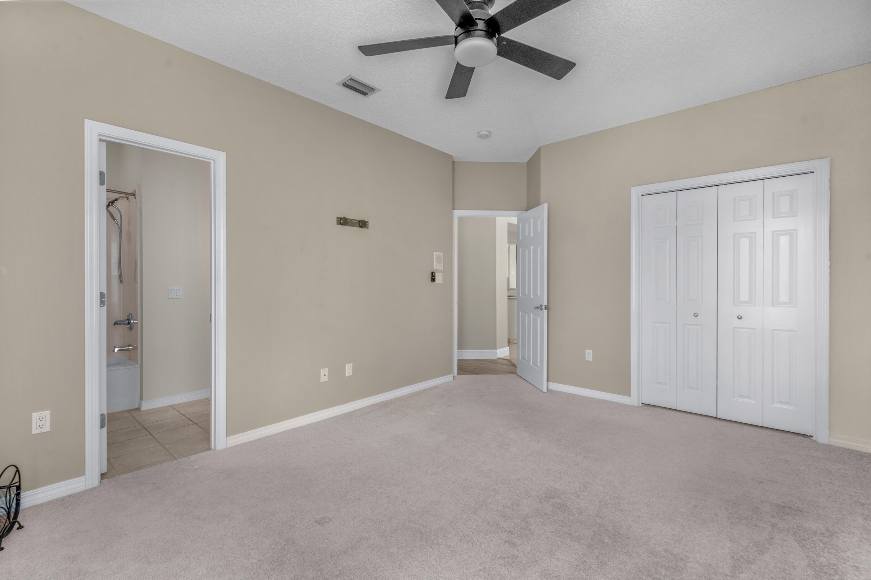 COSTA VERDE - Residential