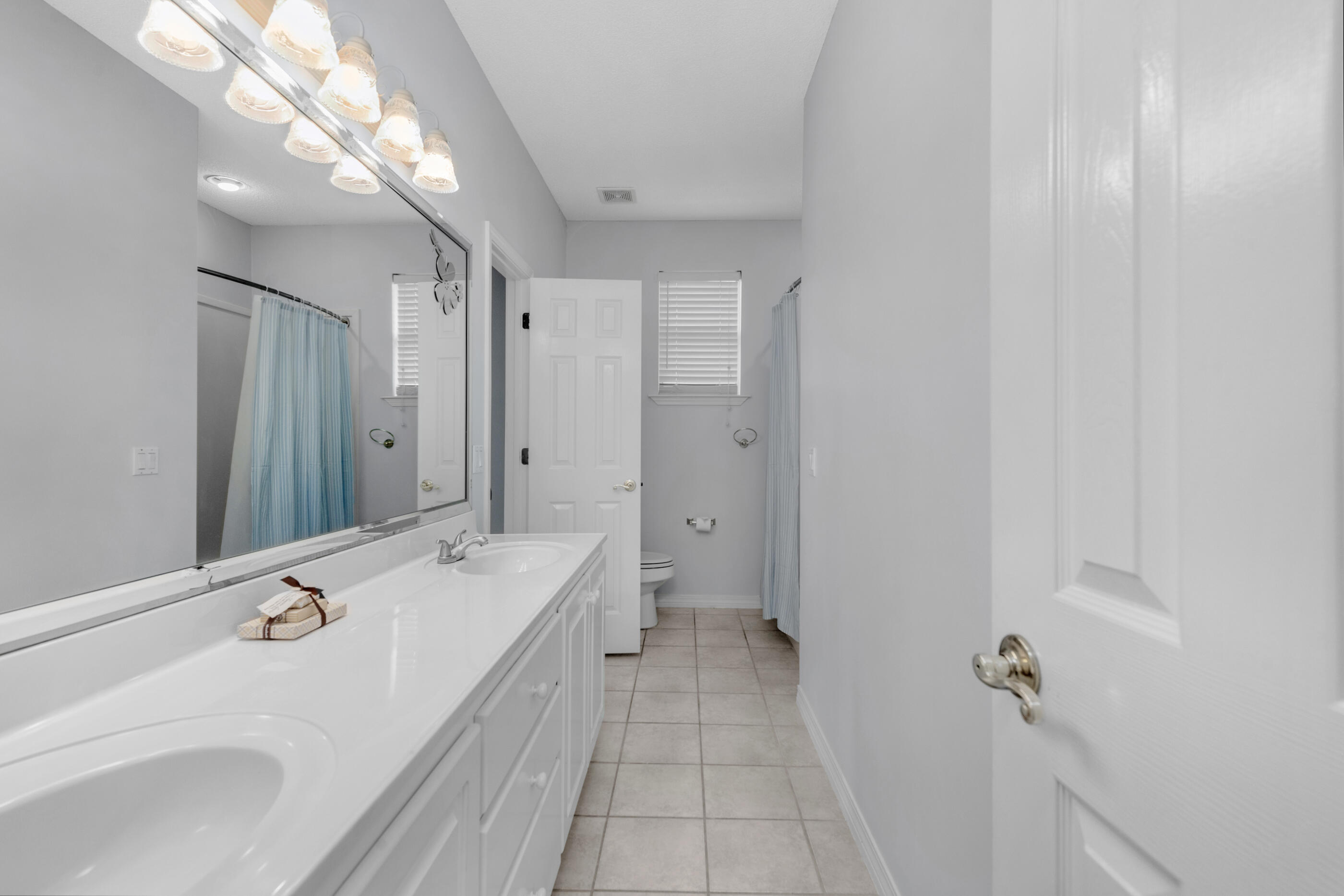 COSTA VERDE - Residential