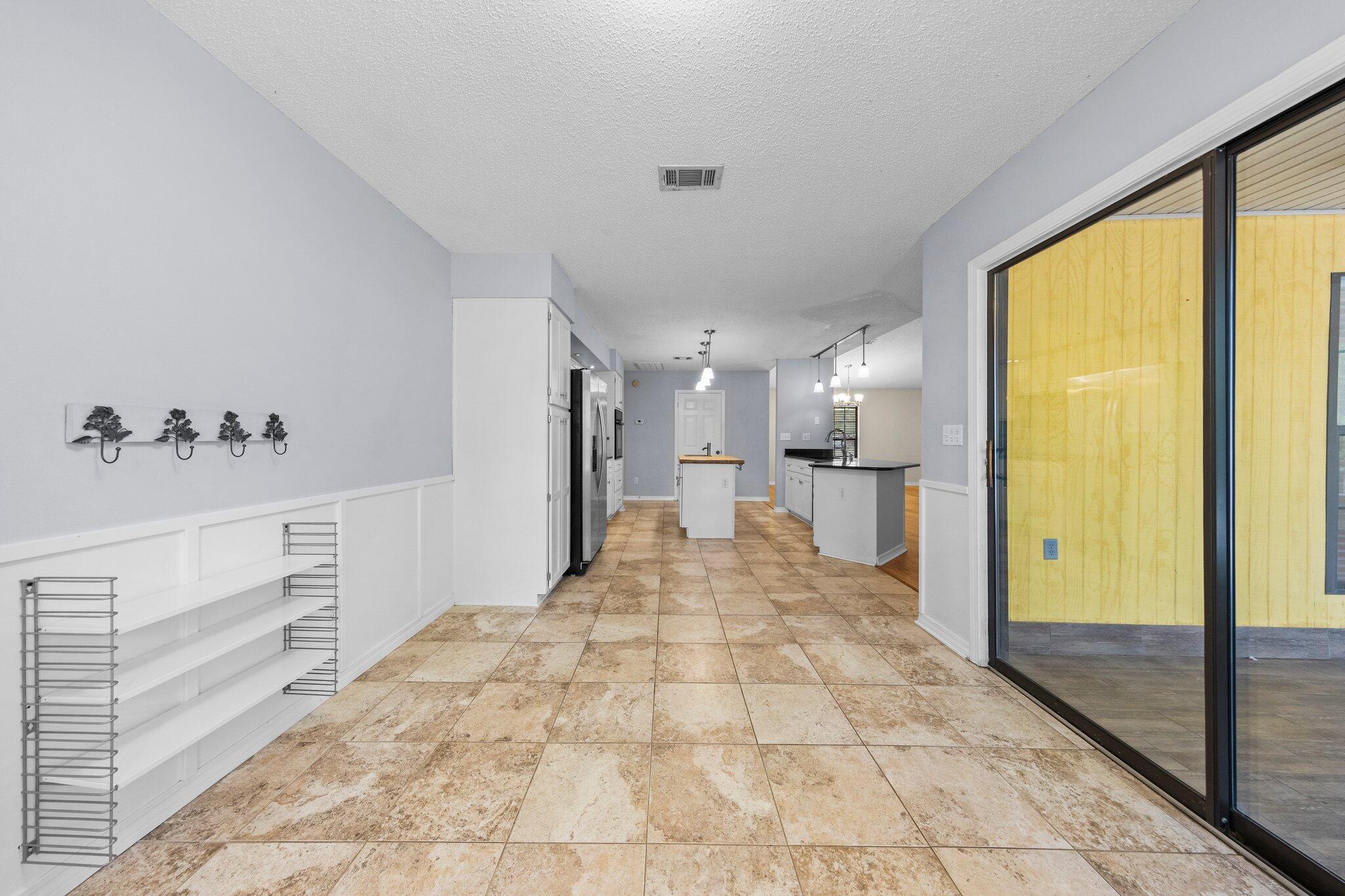 QUAIL TRAIL - Residential Lease