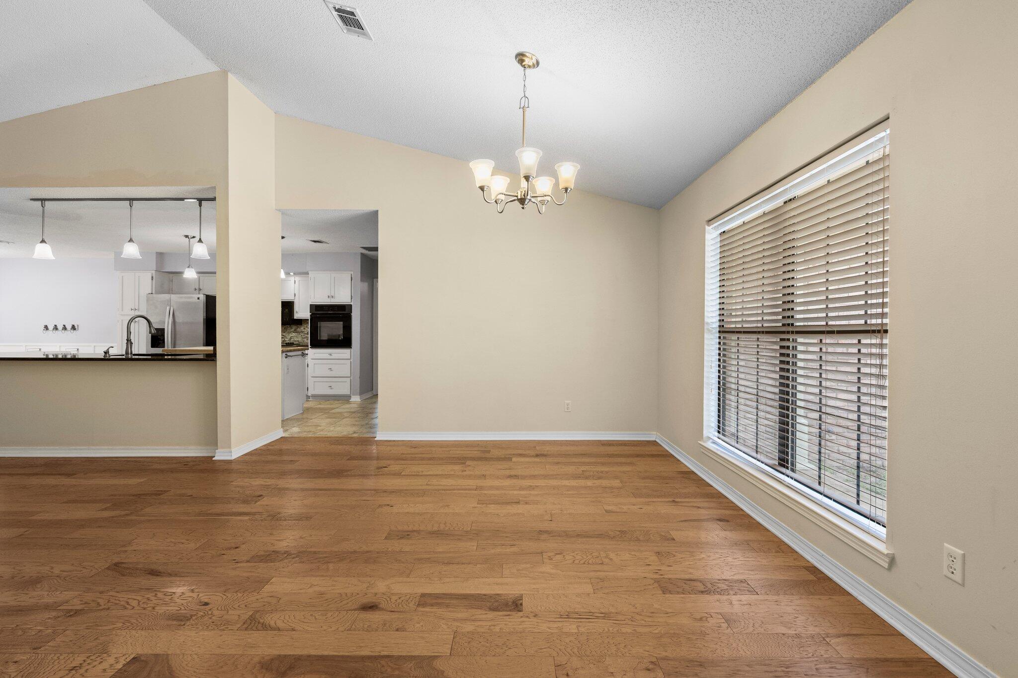 QUAIL TRAIL - Residential Lease