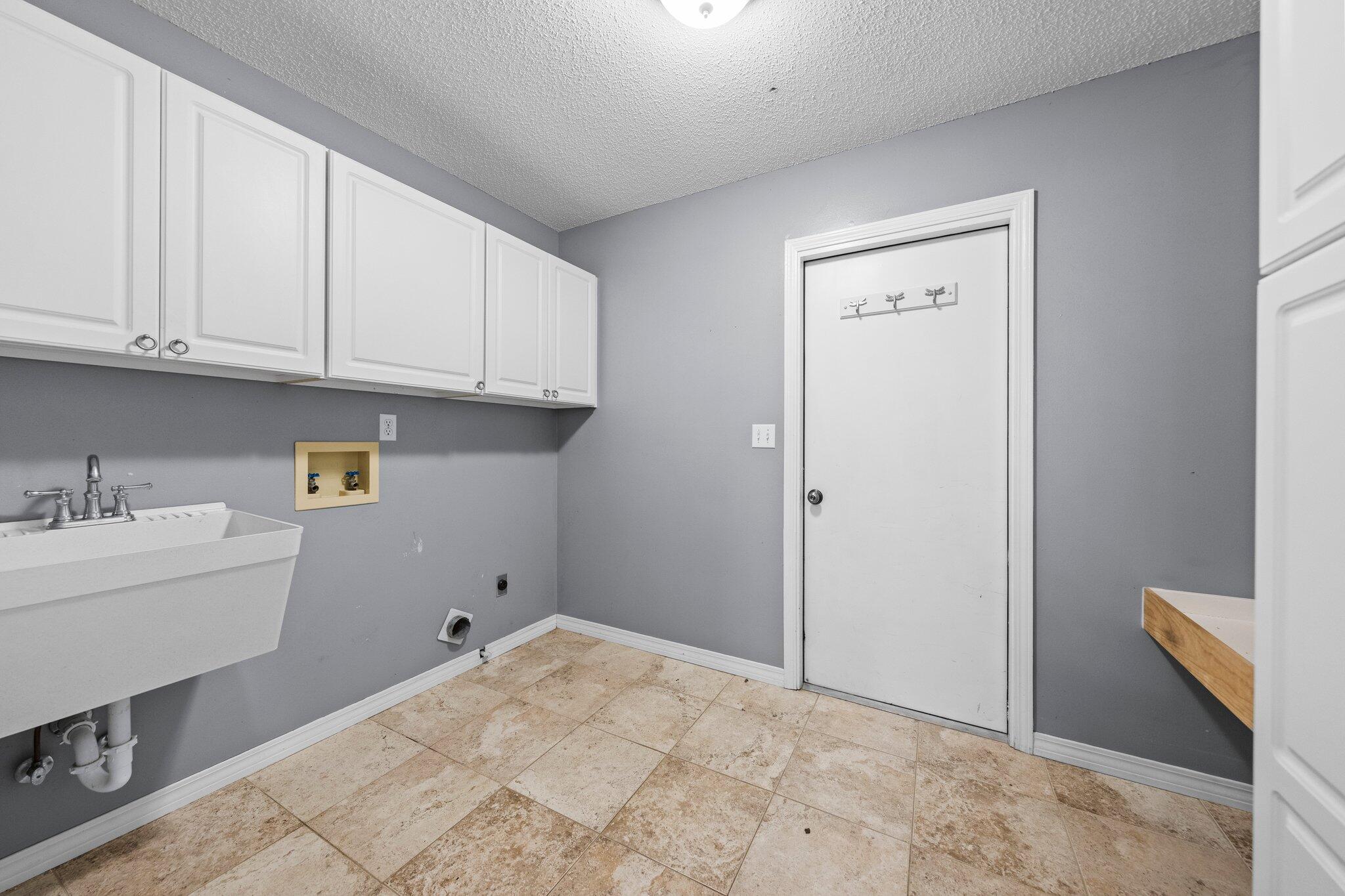 QUAIL TRAIL - Residential Lease