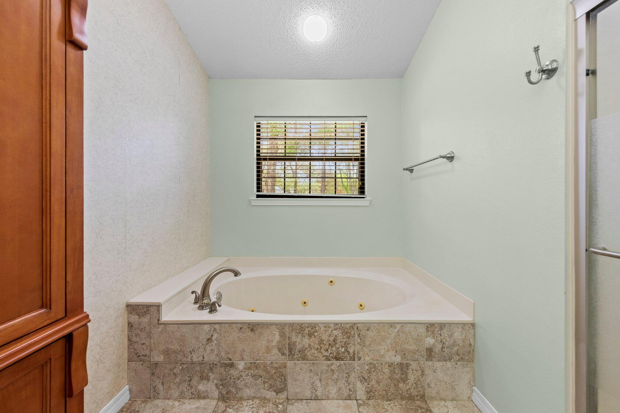 QUAIL TRAIL - Residential Lease