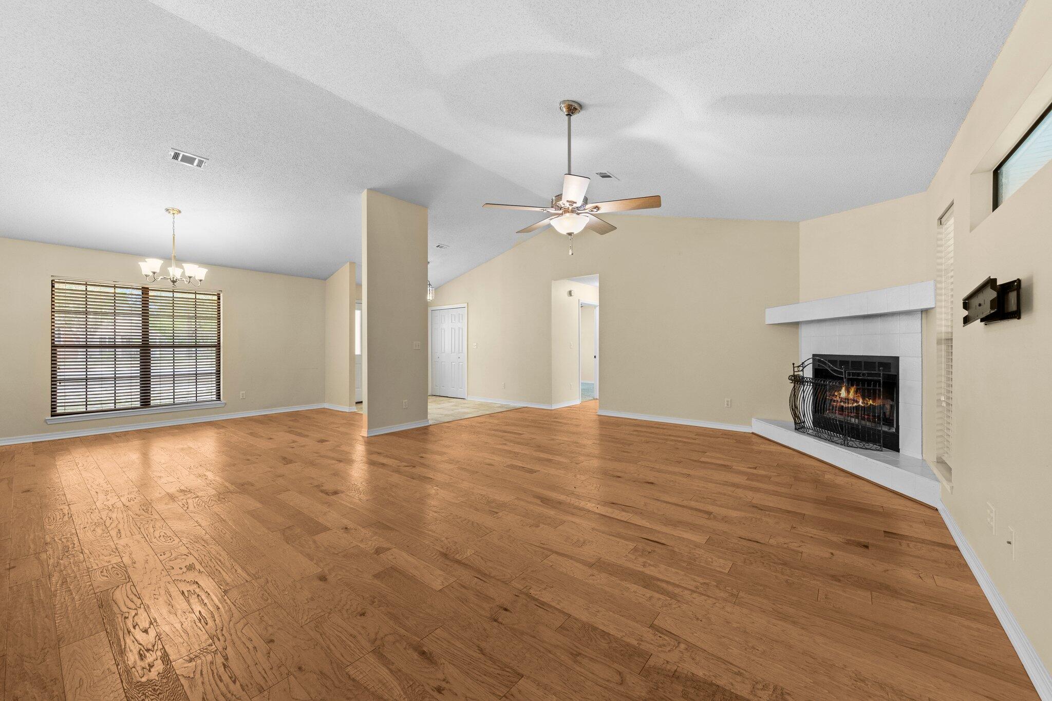 QUAIL TRAIL - Residential Lease