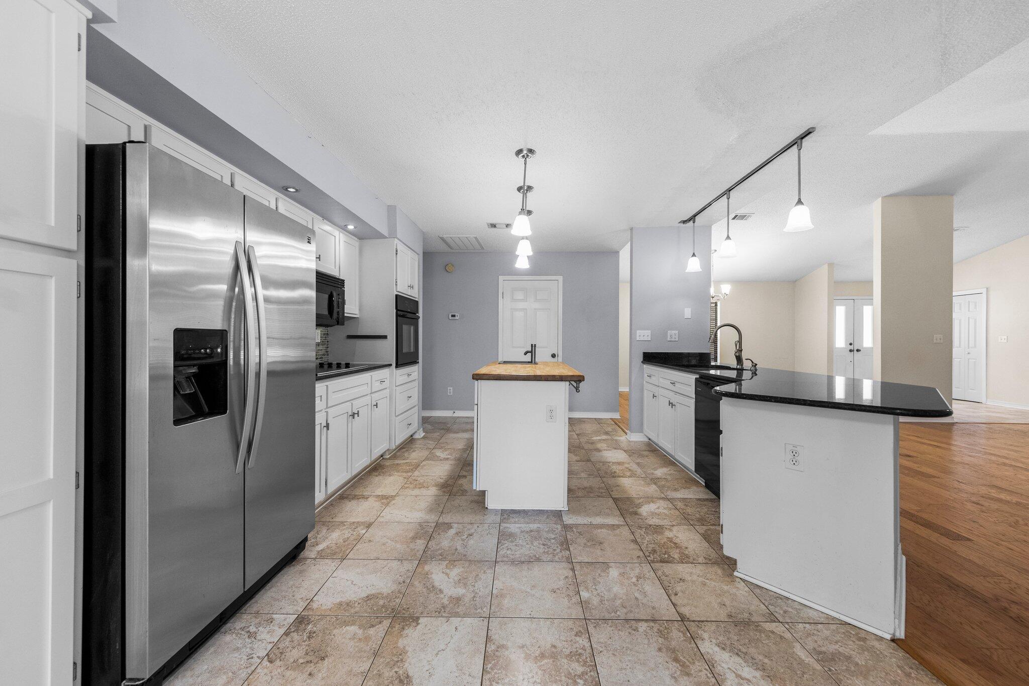 QUAIL TRAIL - Residential Lease