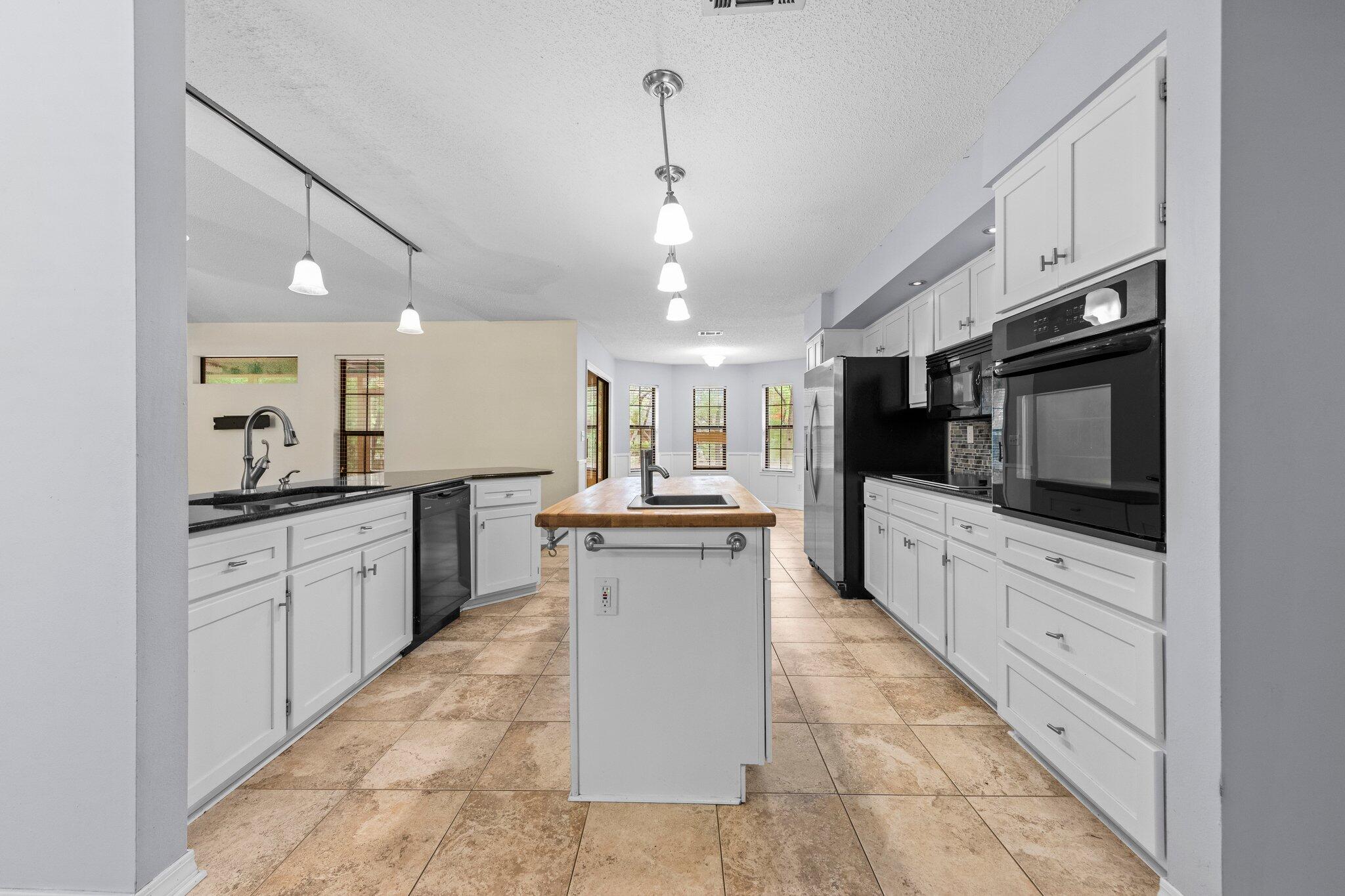 QUAIL TRAIL - Residential Lease