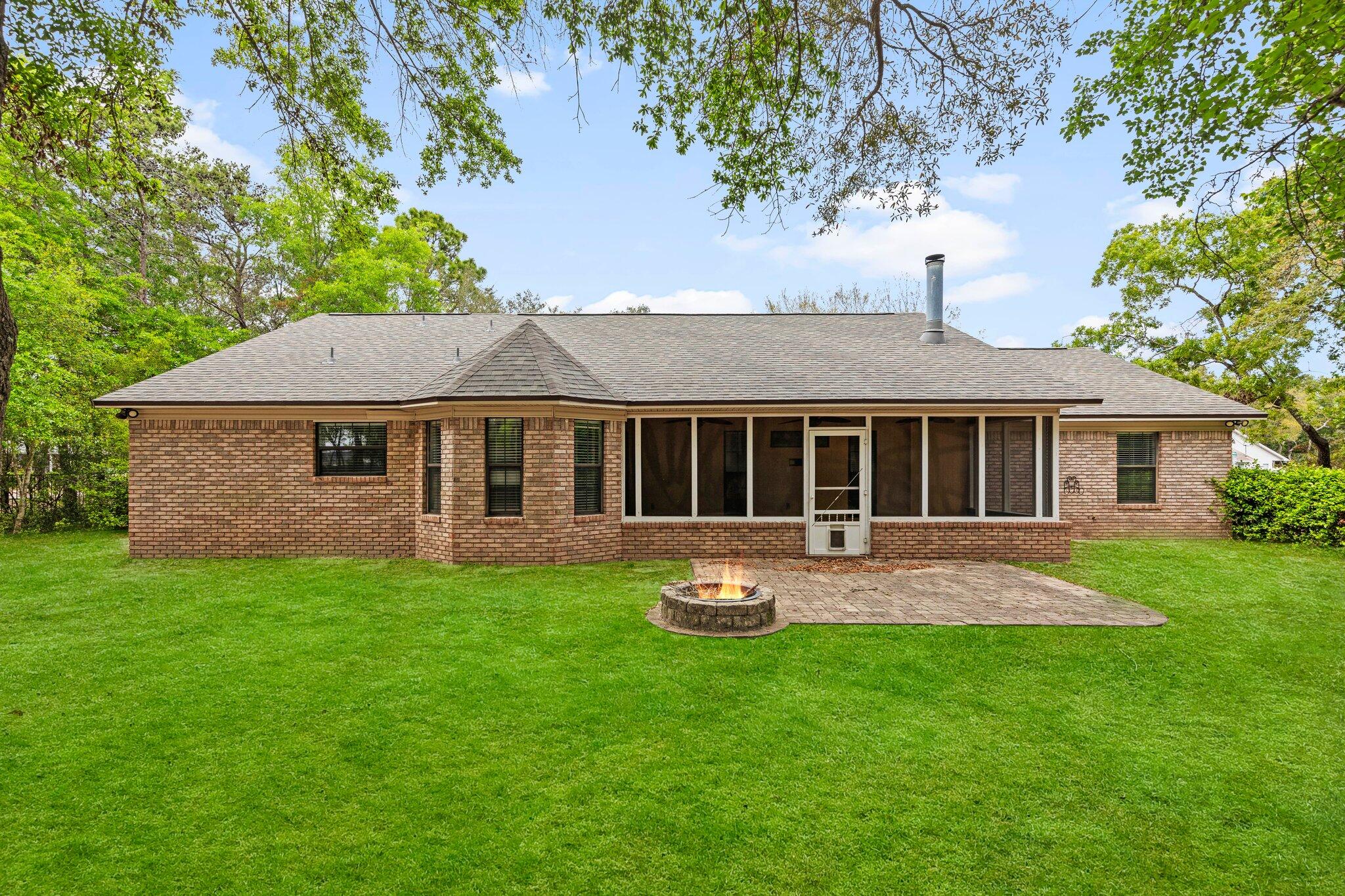 QUAIL TRAIL - Residential Lease