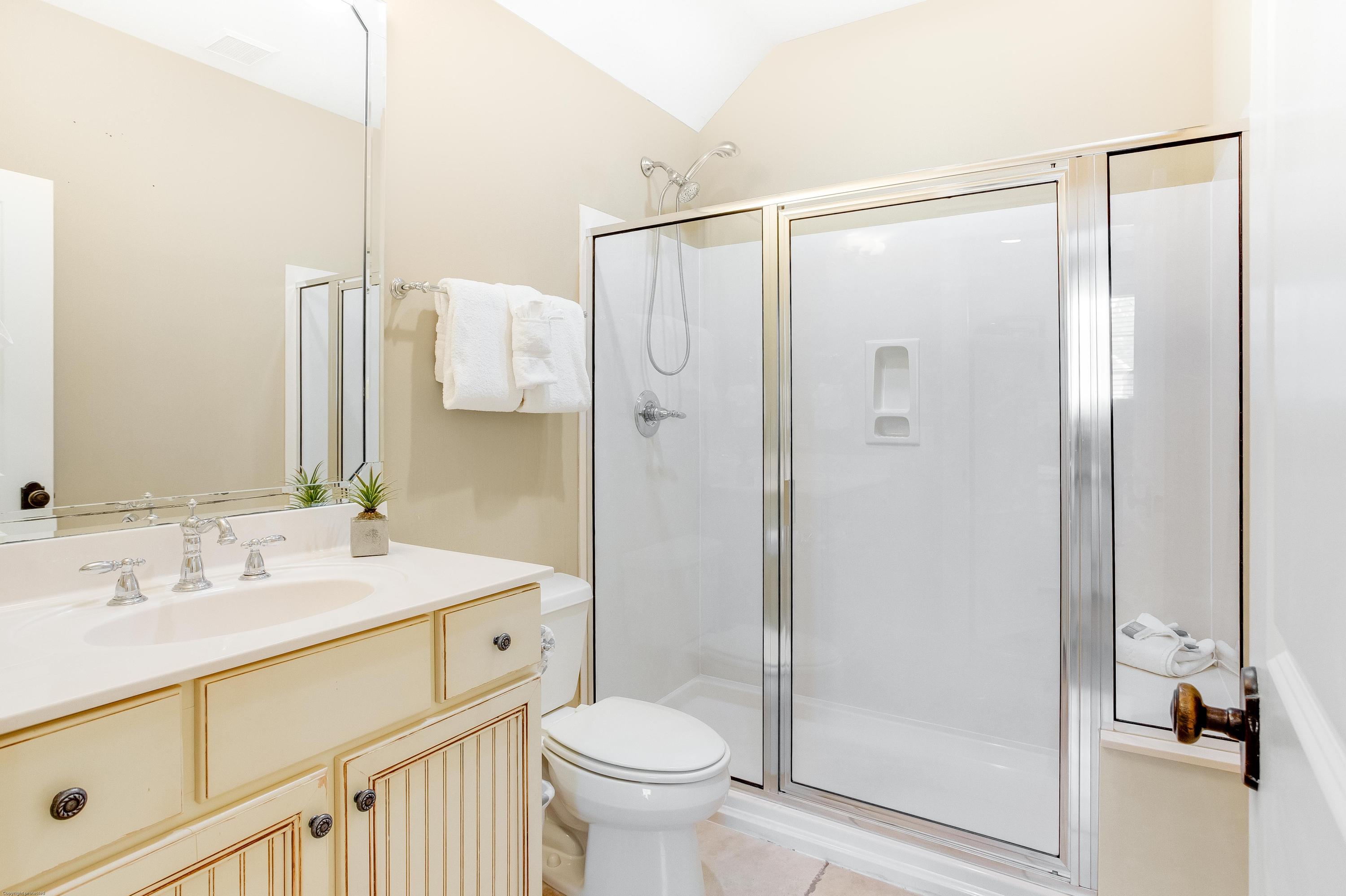 BUNGALOS AT SANDESTIN - Residential