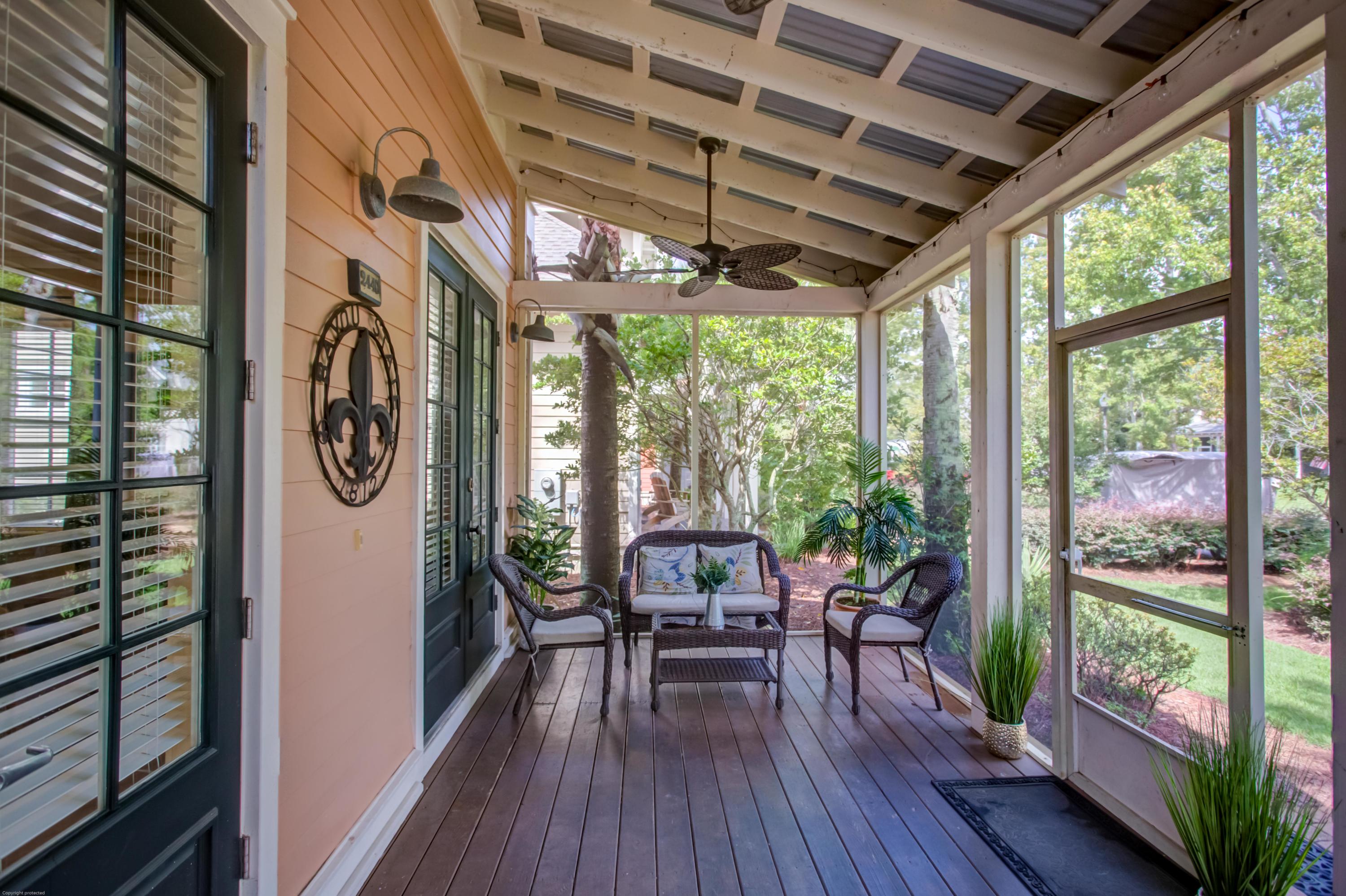 BUNGALOS AT SANDESTIN - Residential