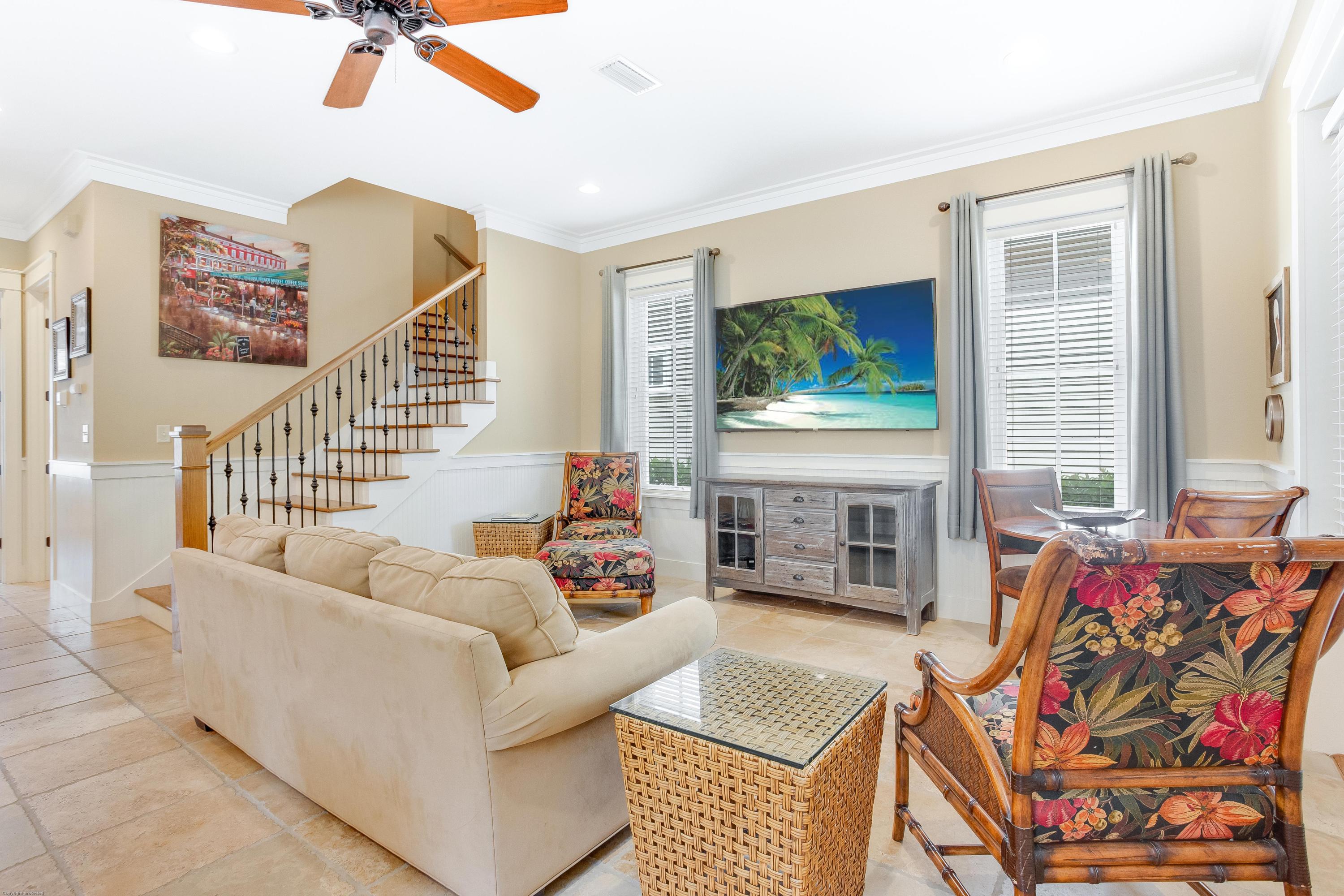 BUNGALOS AT SANDESTIN - Residential