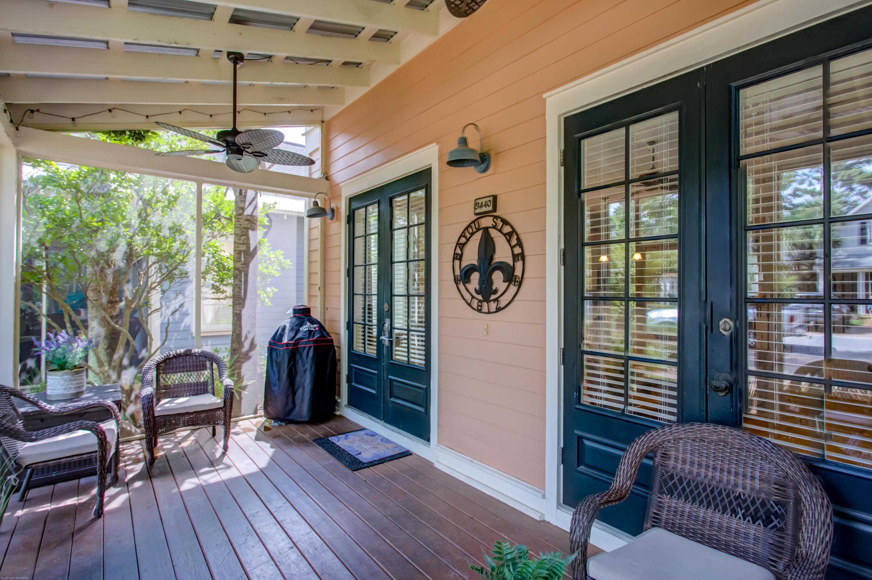 BUNGALOS AT SANDESTIN - Residential