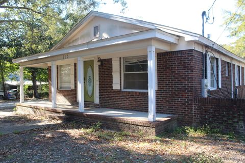 A home in Niceville