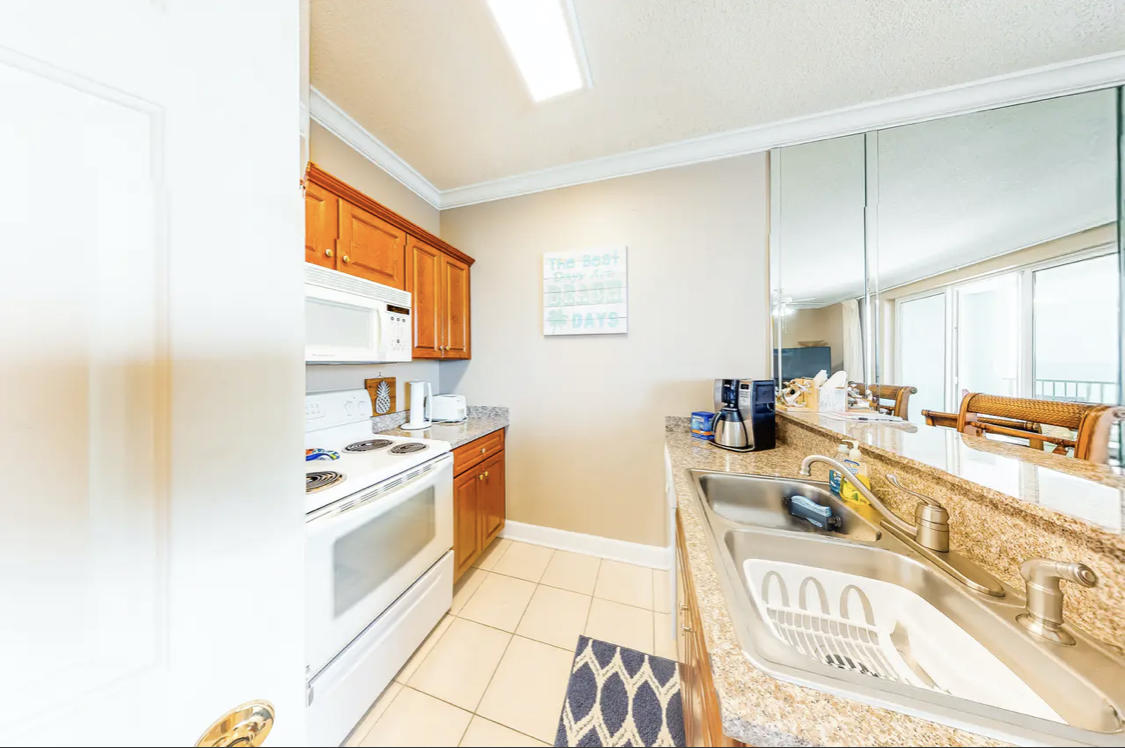 Twin Palms Resort - Residential