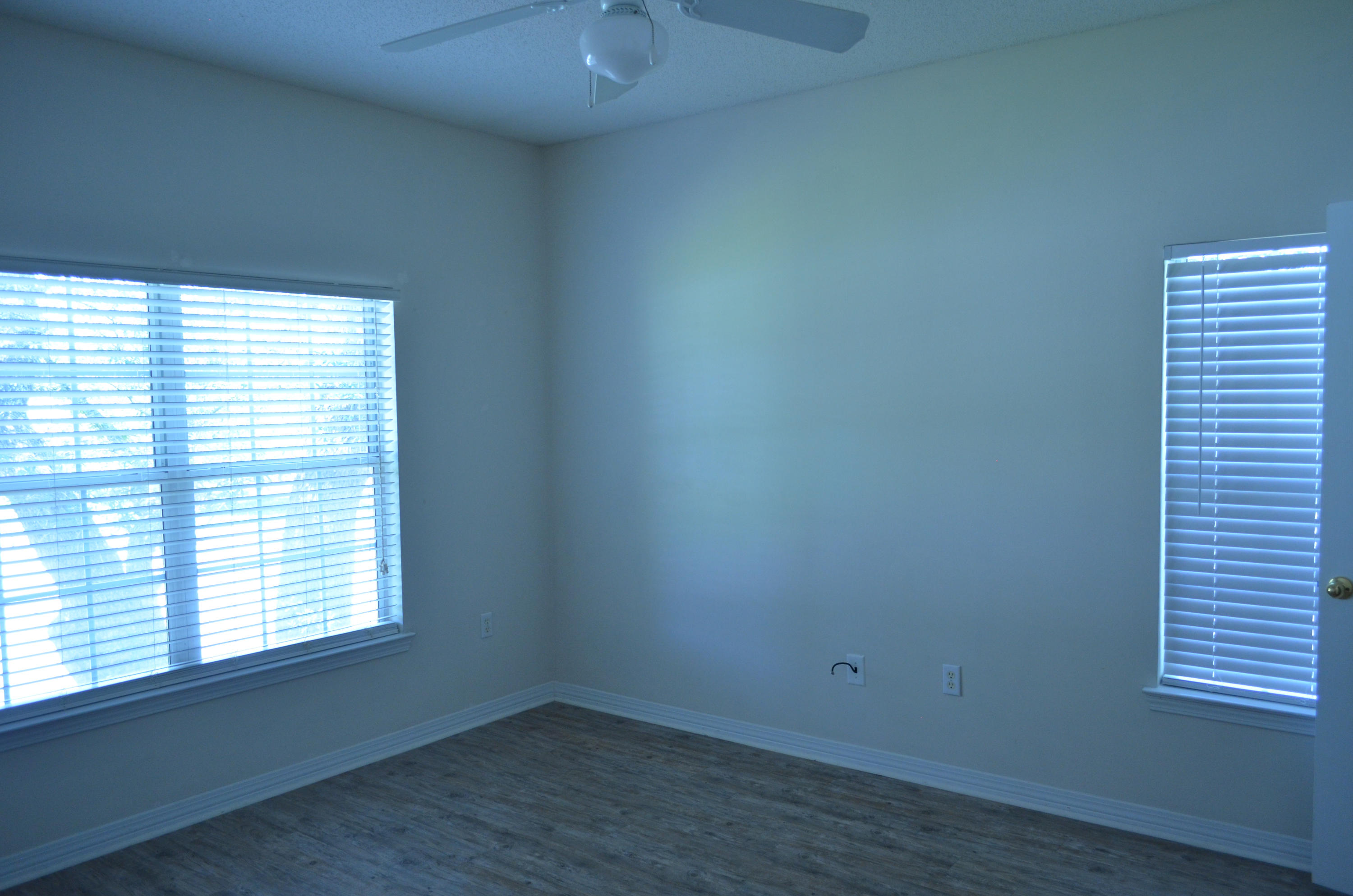 OAKS THE - Residential Lease