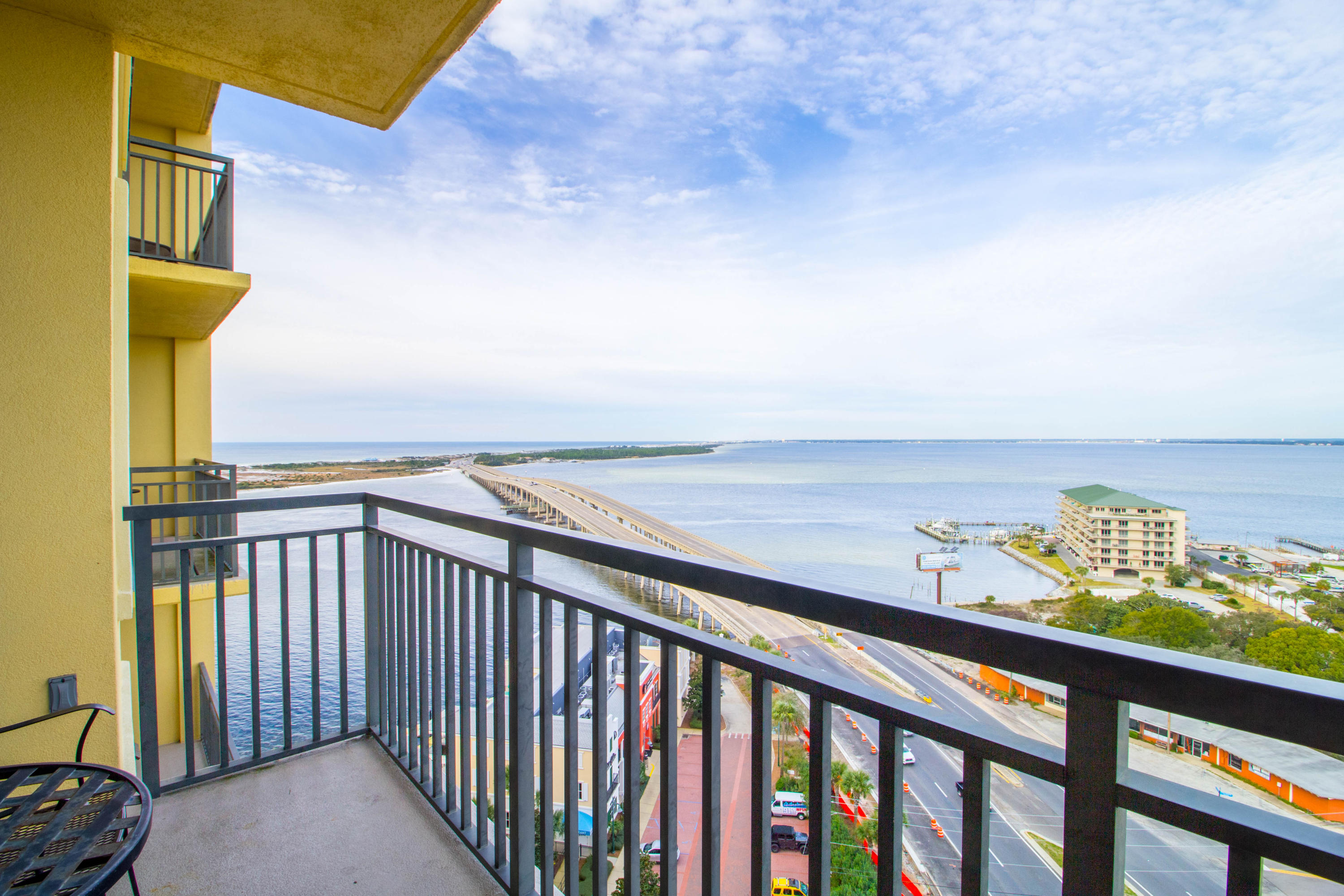 EMERALD GRANDE - Residential