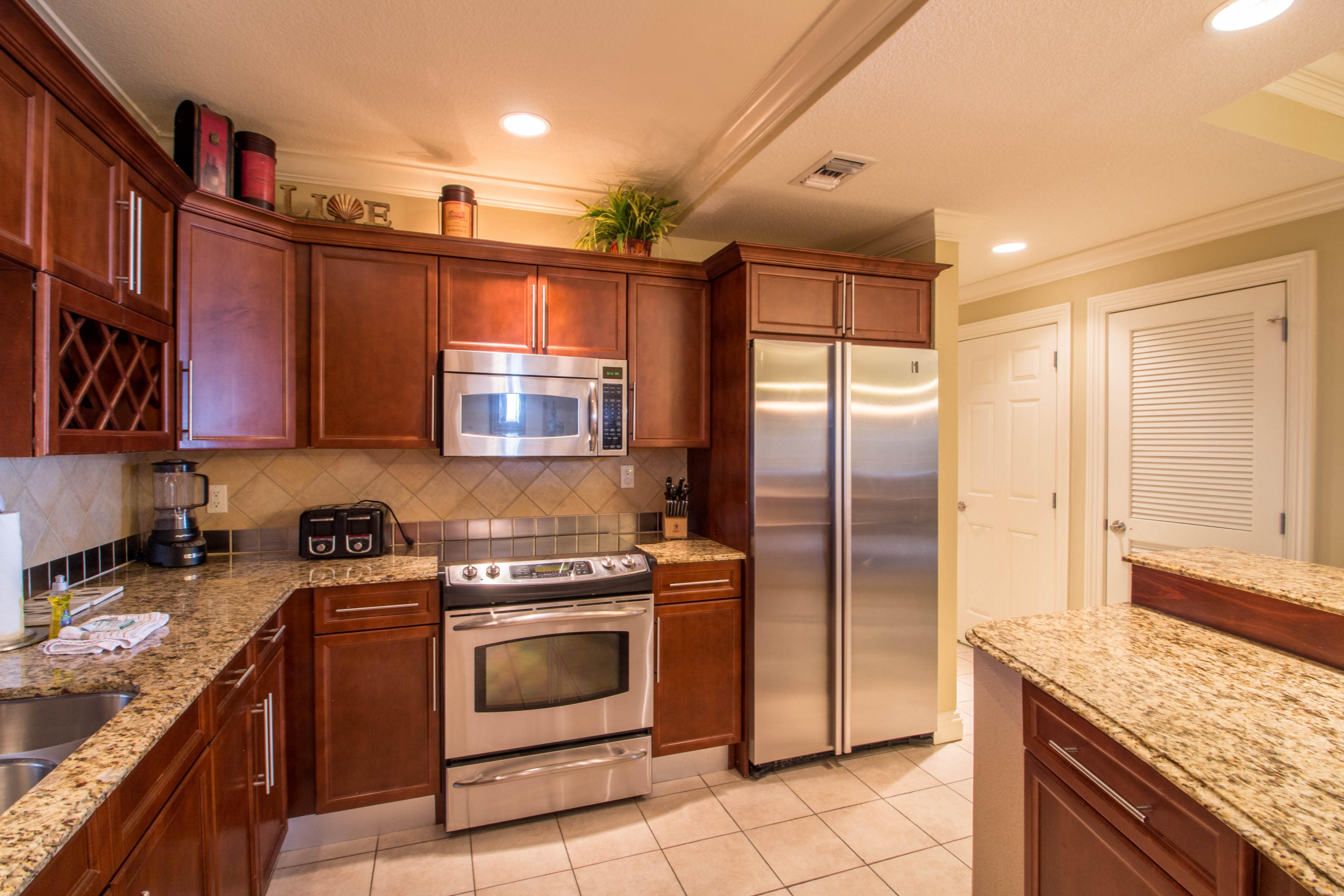 EMERALD GRANDE - Residential