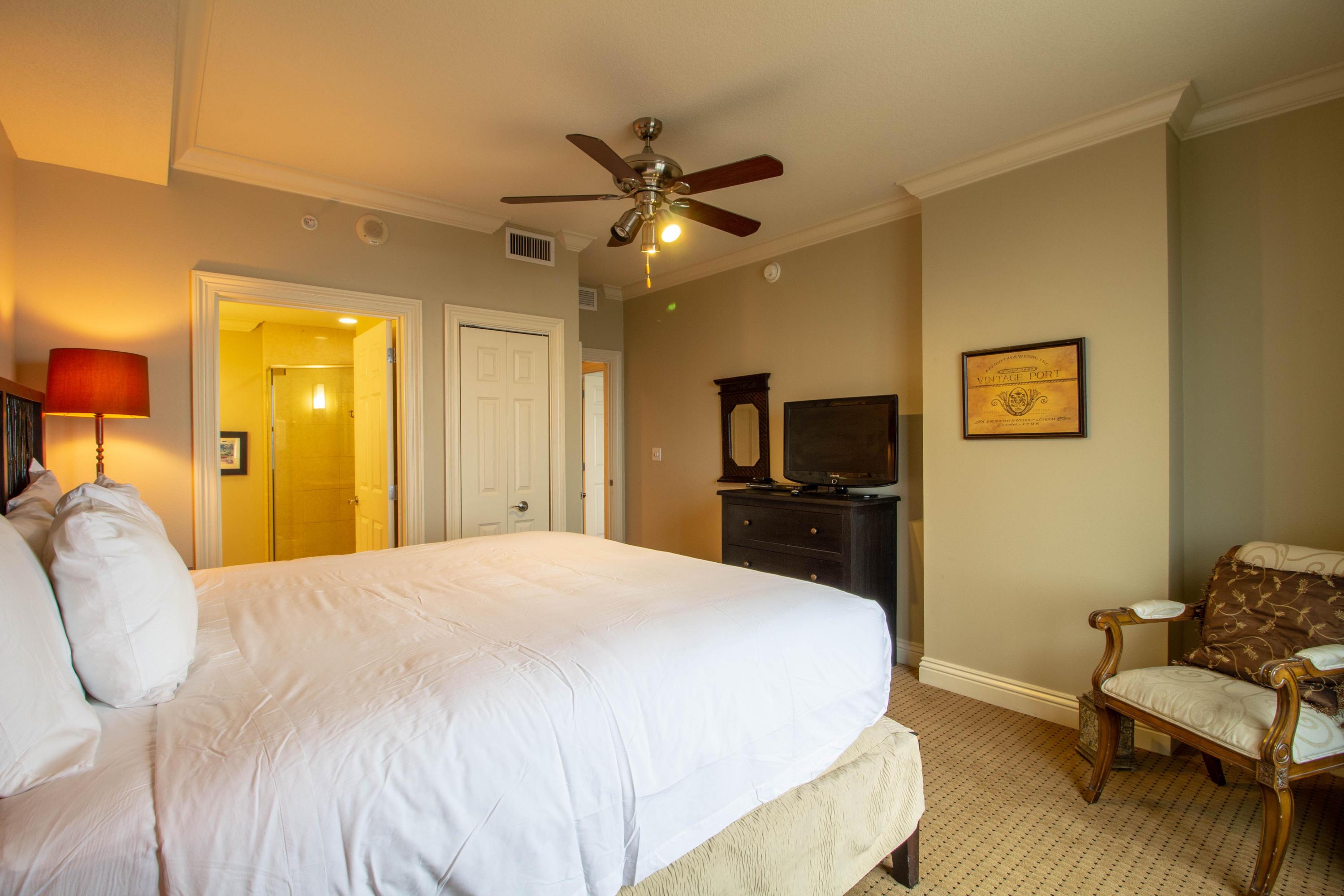 EMERALD GRANDE - Residential