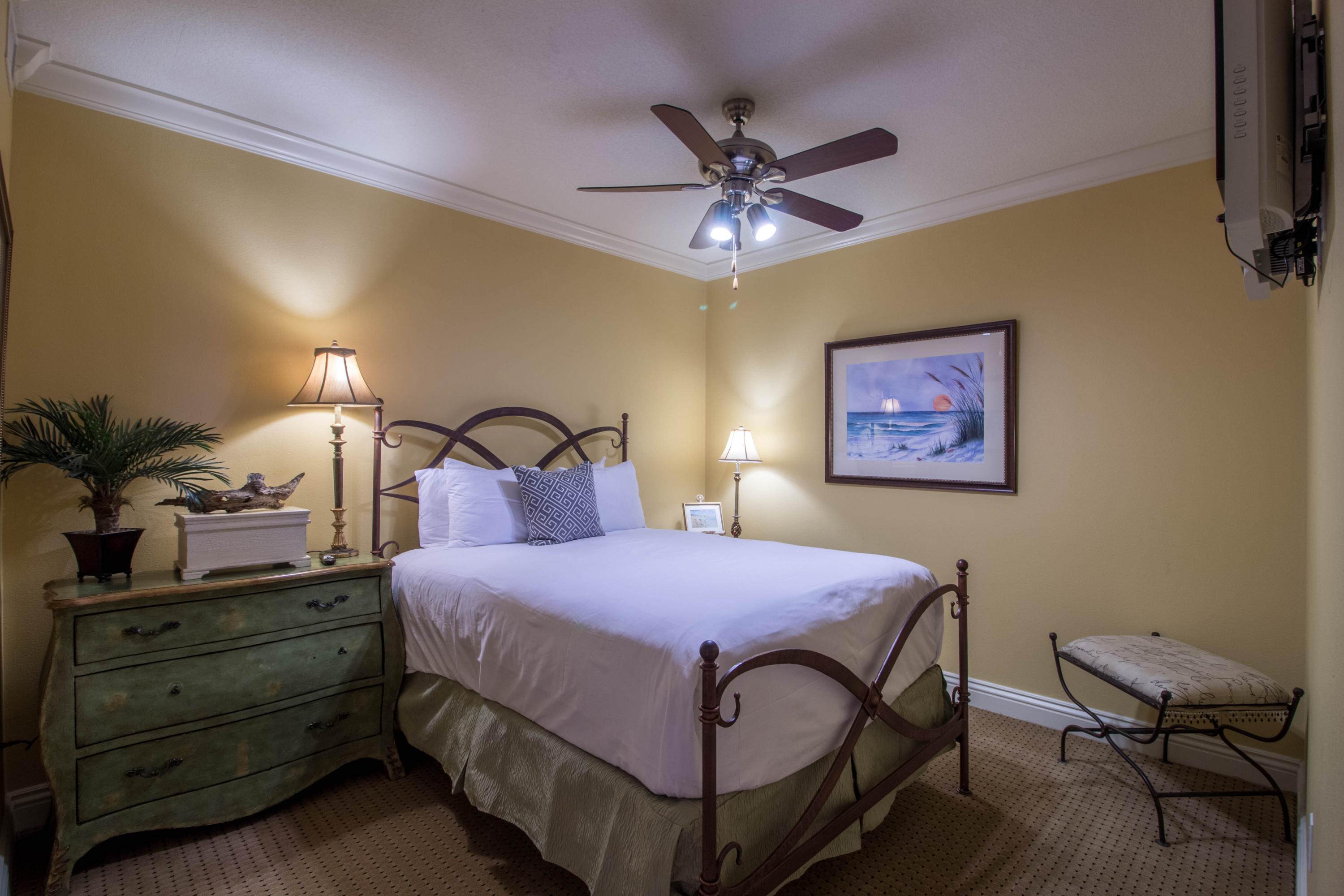 EMERALD GRANDE - Residential