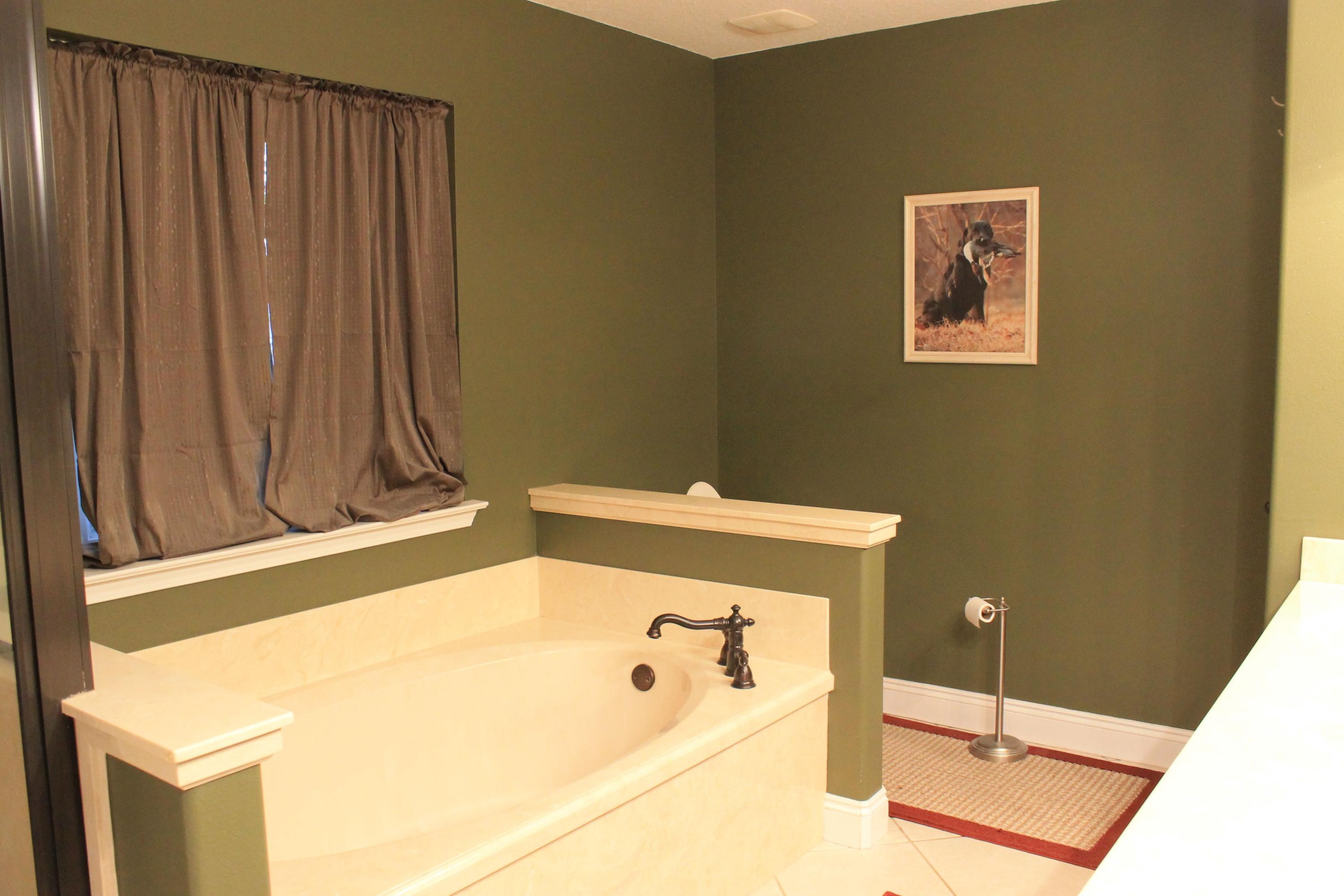 PINE SHORES - Residential