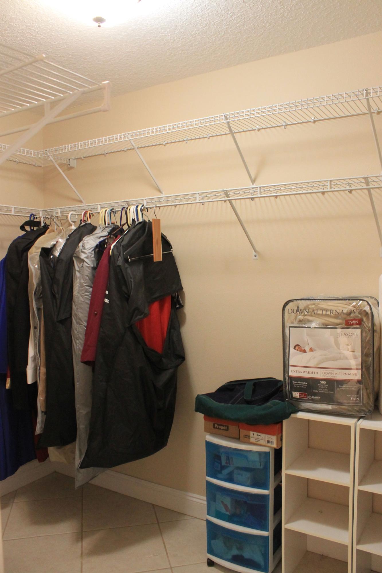 PINE SHORES - Residential