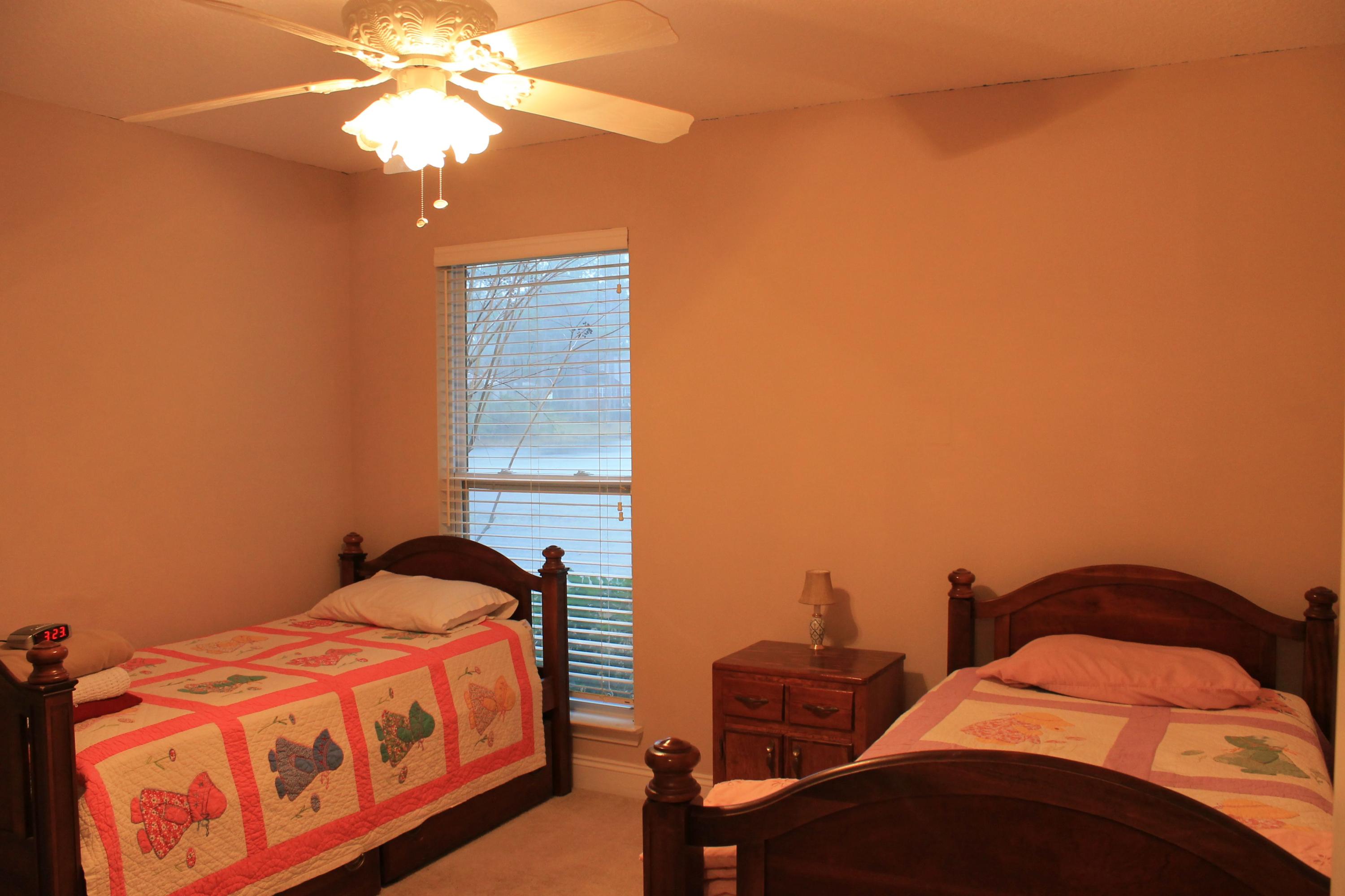 PINE SHORES - Residential