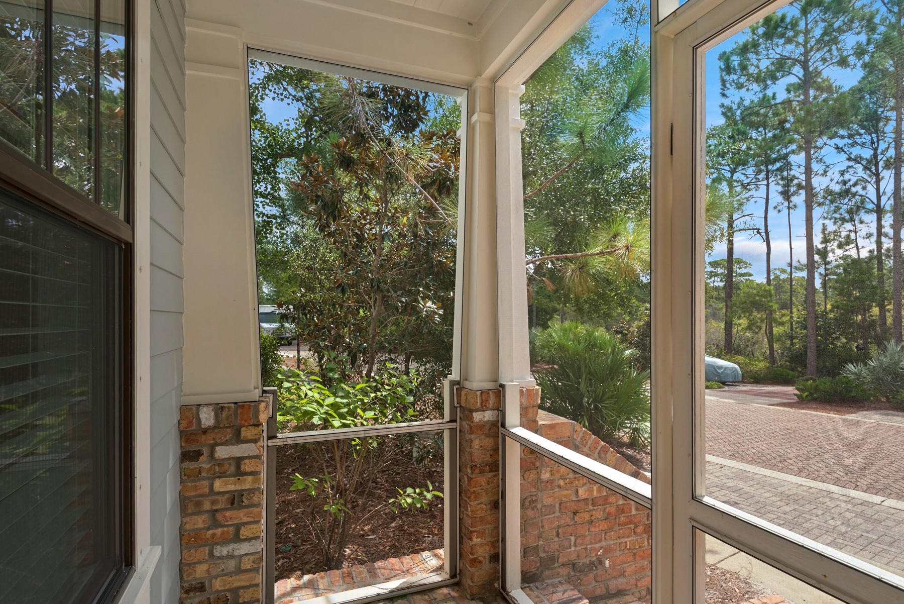 FOREST LAKES - Residential