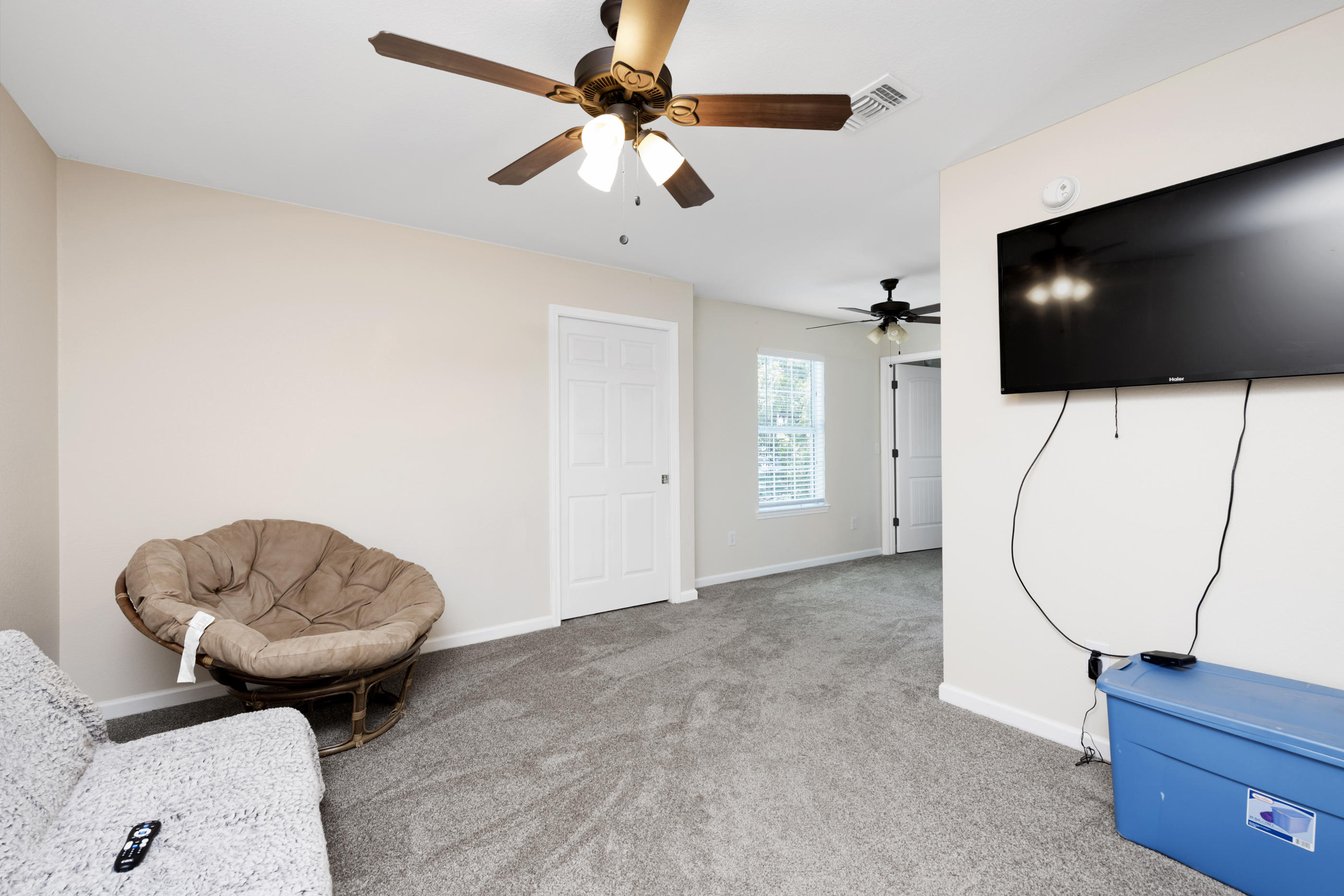 CAROL ANNE MANOR - Residential