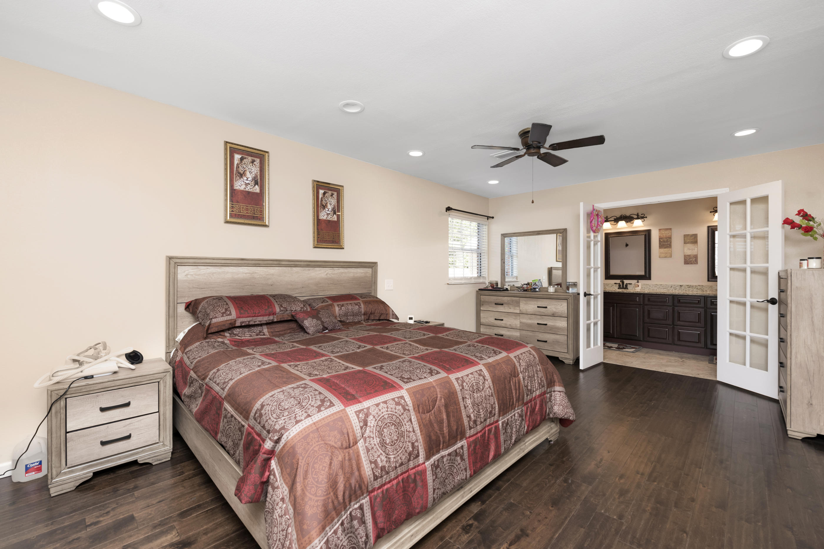 CAROL ANNE MANOR - Residential