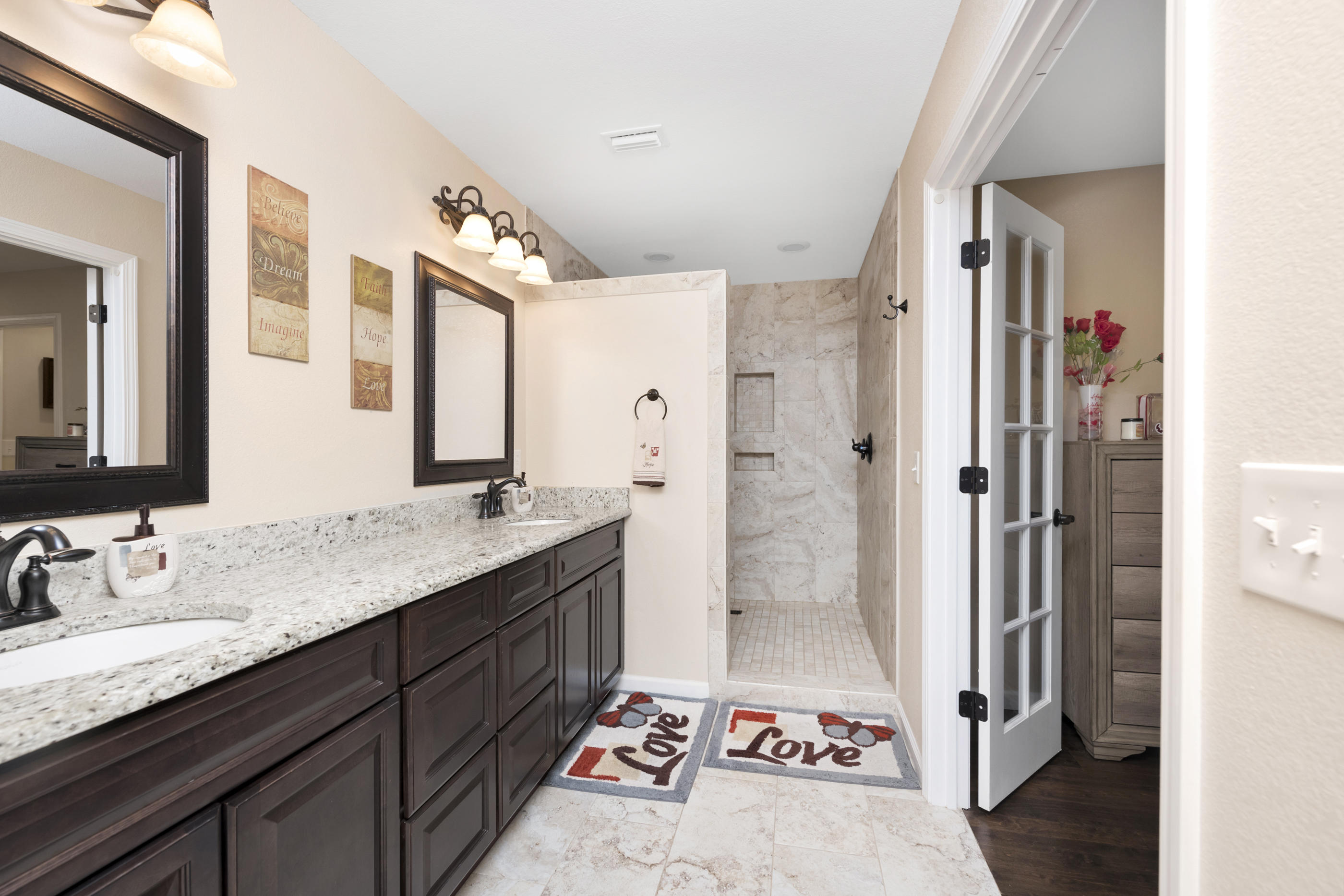 CAROL ANNE MANOR - Residential