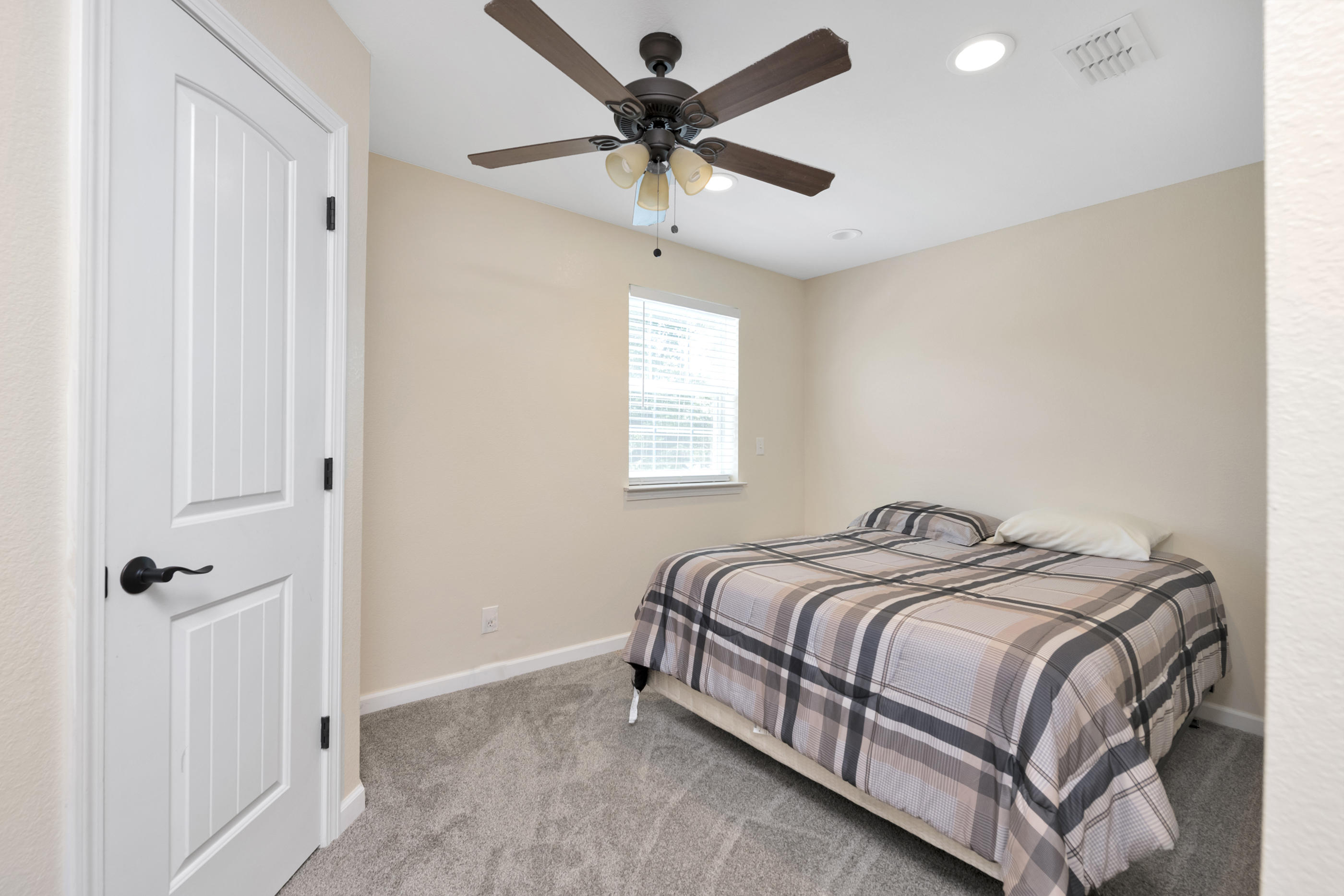 CAROL ANNE MANOR - Residential