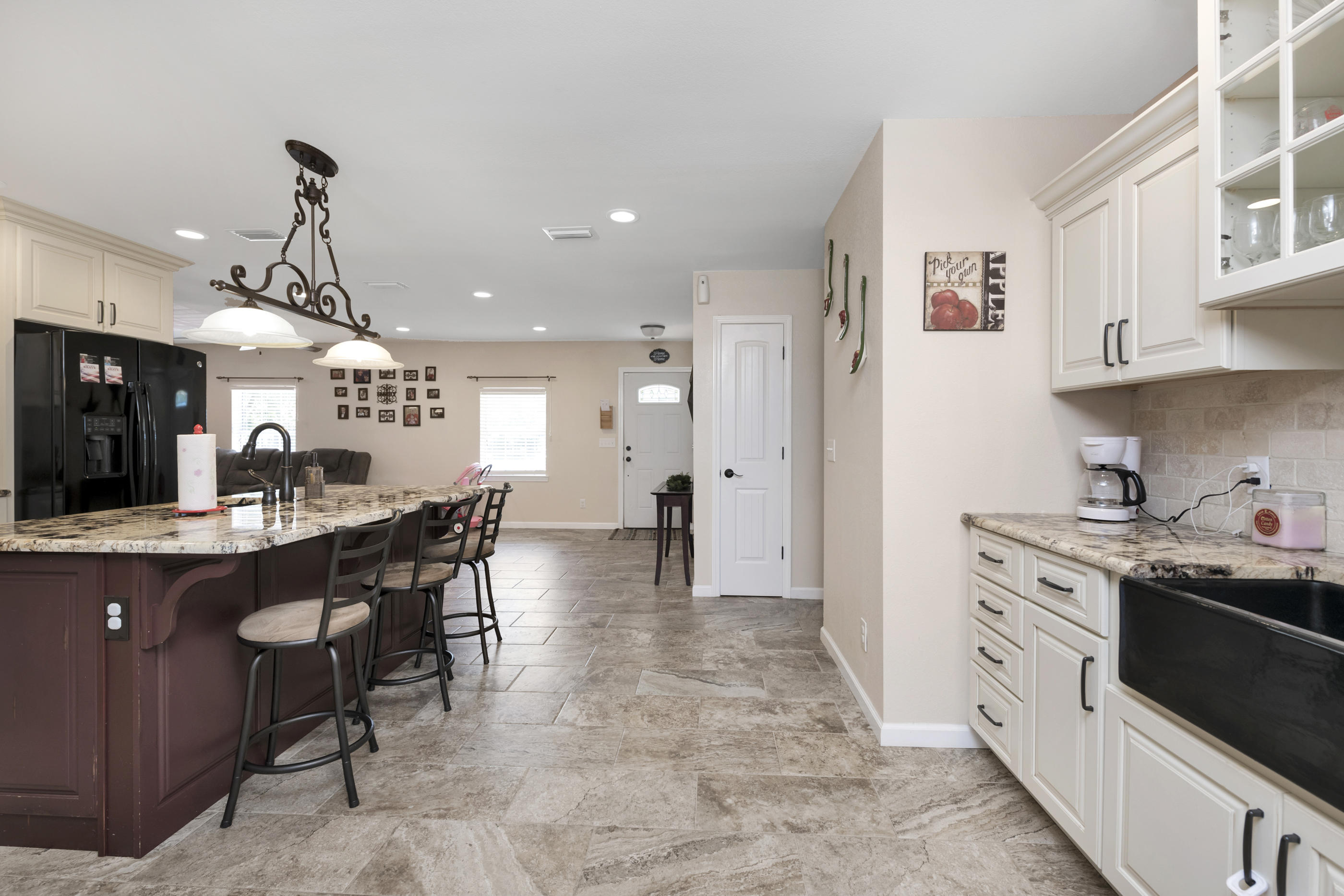 CAROL ANNE MANOR - Residential