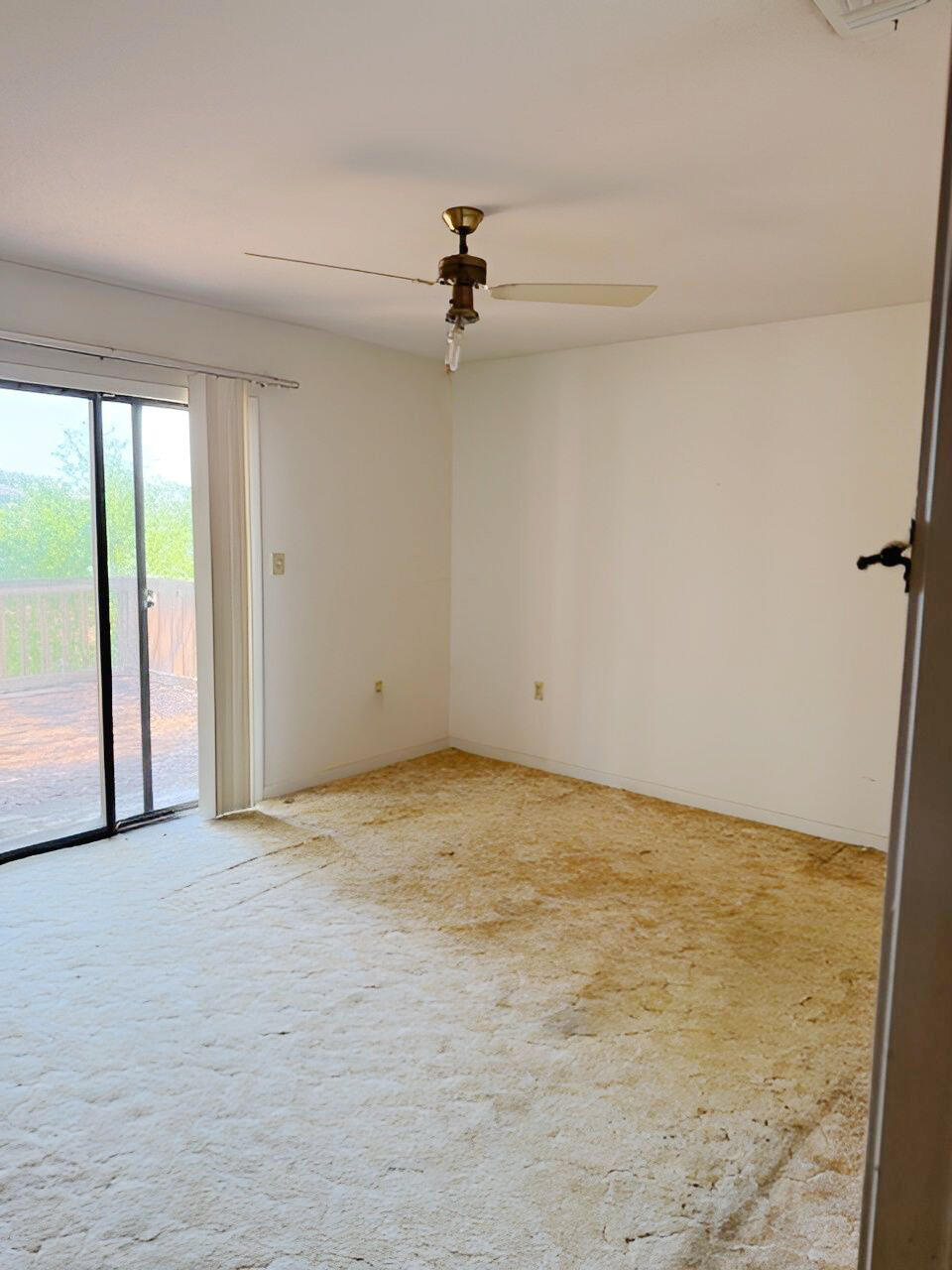 WATERS BEACH S/D LOT 5 BLK 2 - Residential