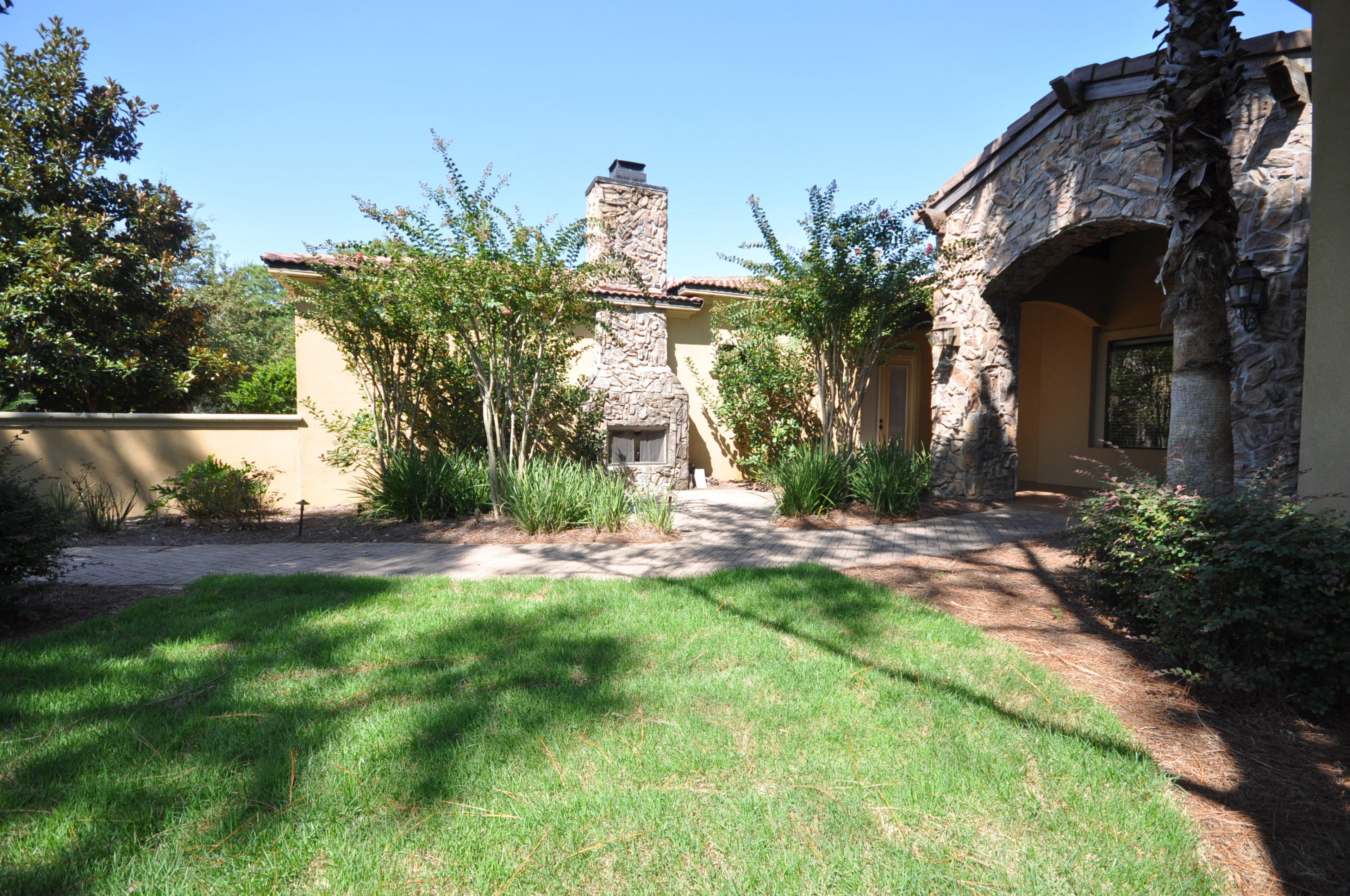 BURNT PINE - Residential