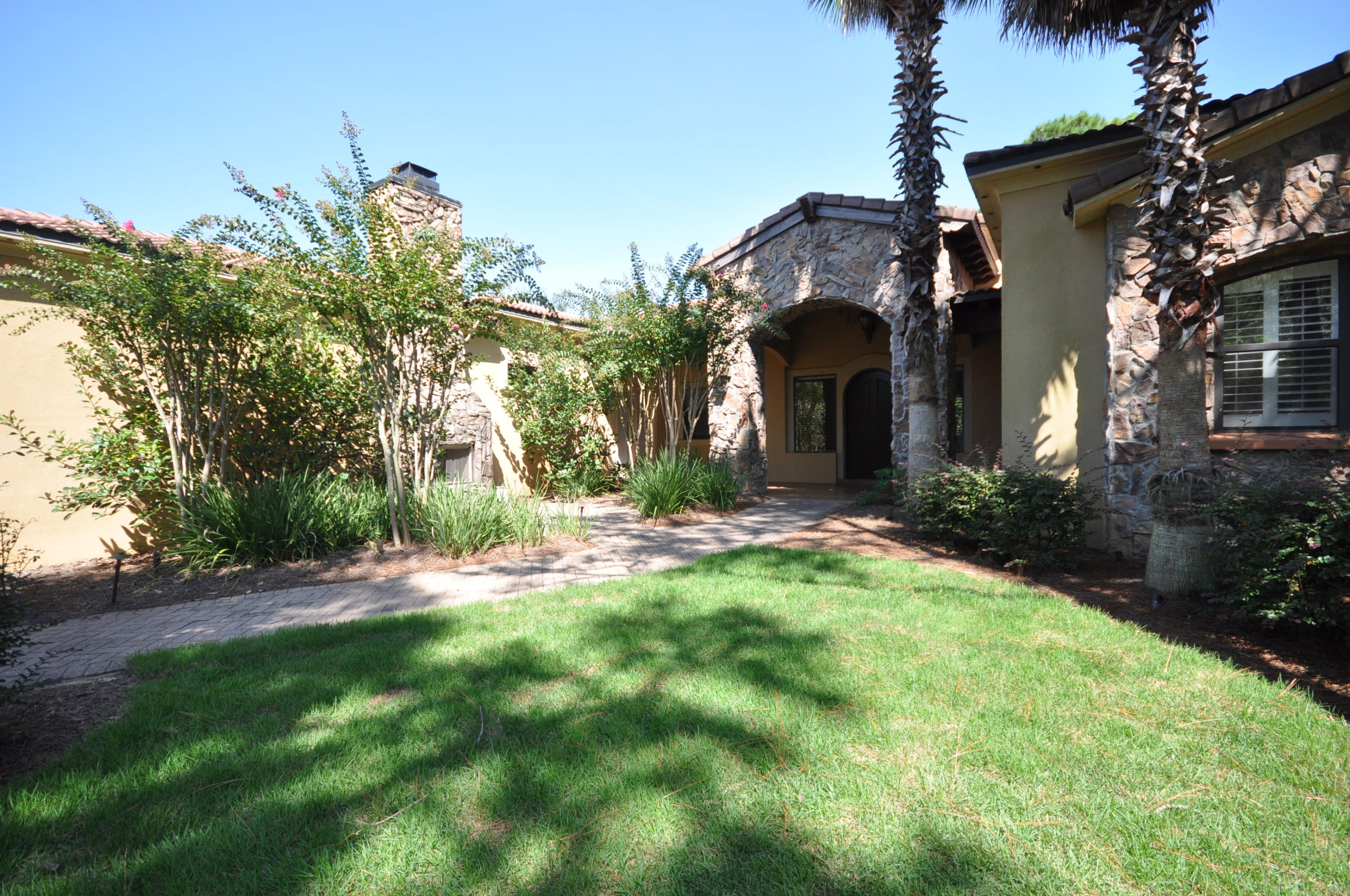 BURNT PINE - Residential