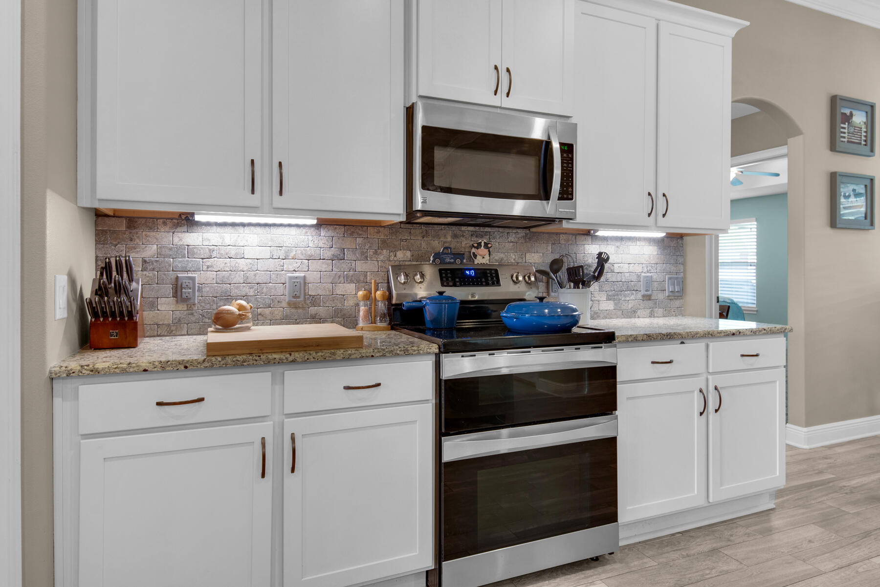 HOLLEY BY THE SEA - Residential