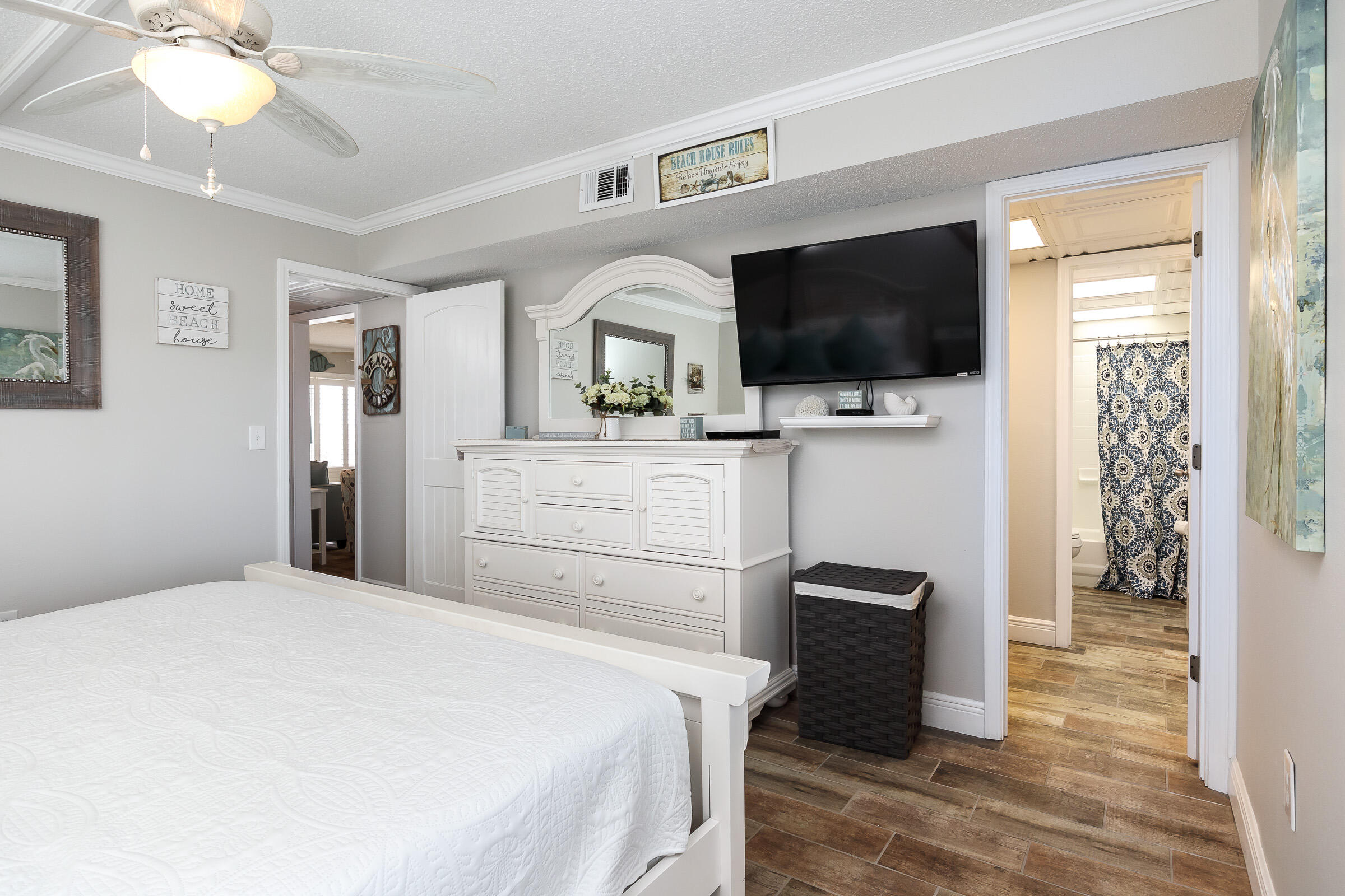 AQUA VILLA - Residential