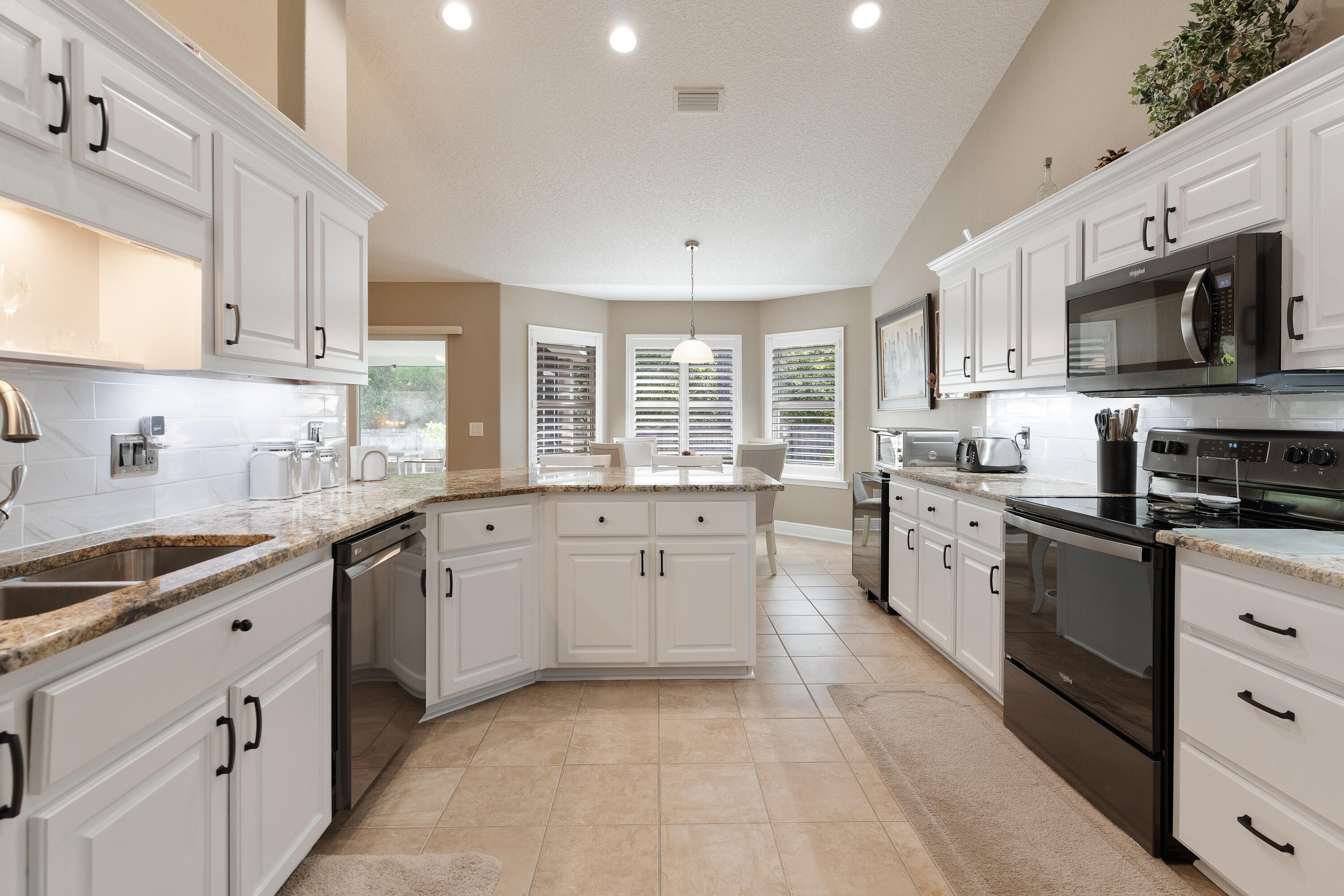 HOLLEY BY THE SEA - Residential