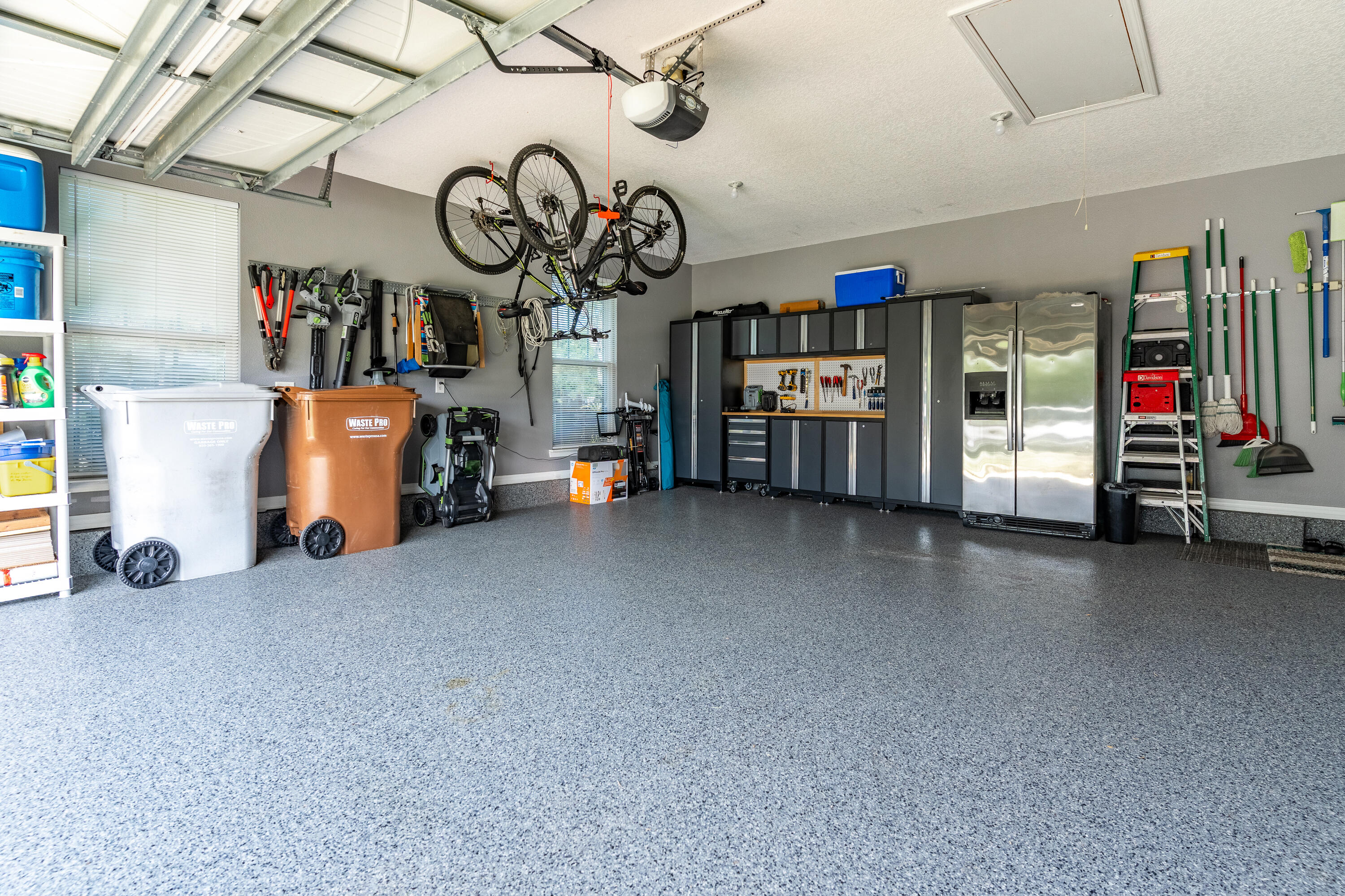 HOLLEY BY THE SEA - Residential