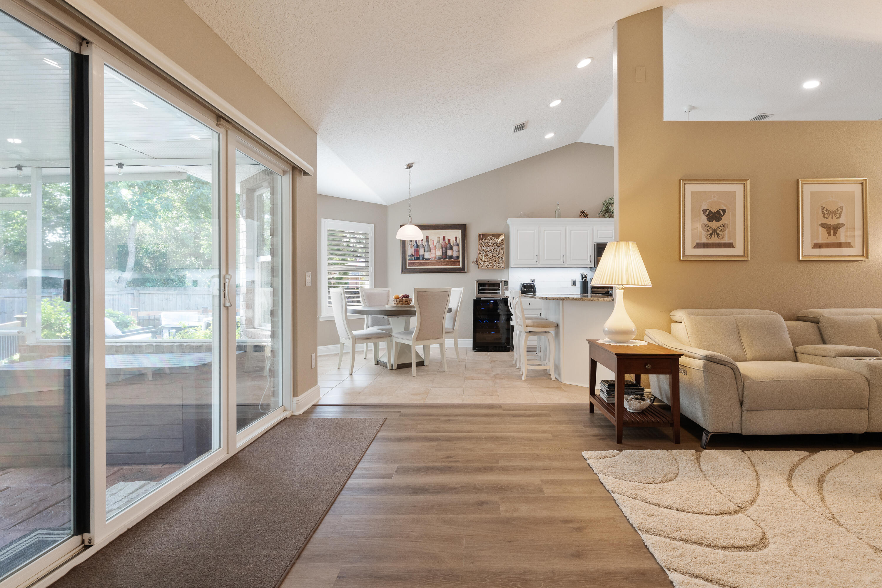 HOLLEY BY THE SEA - Residential