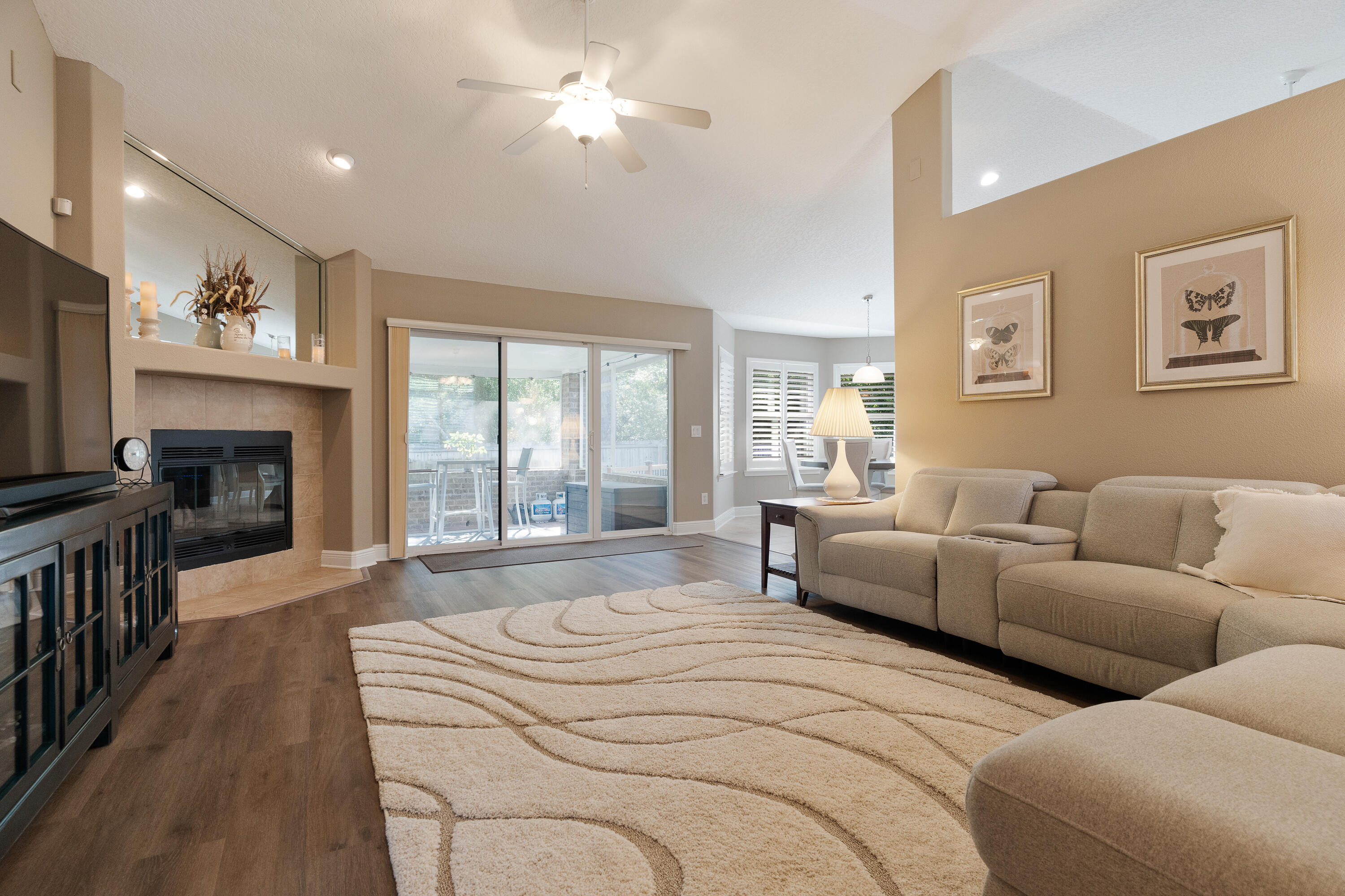 HOLLEY BY THE SEA - Residential
