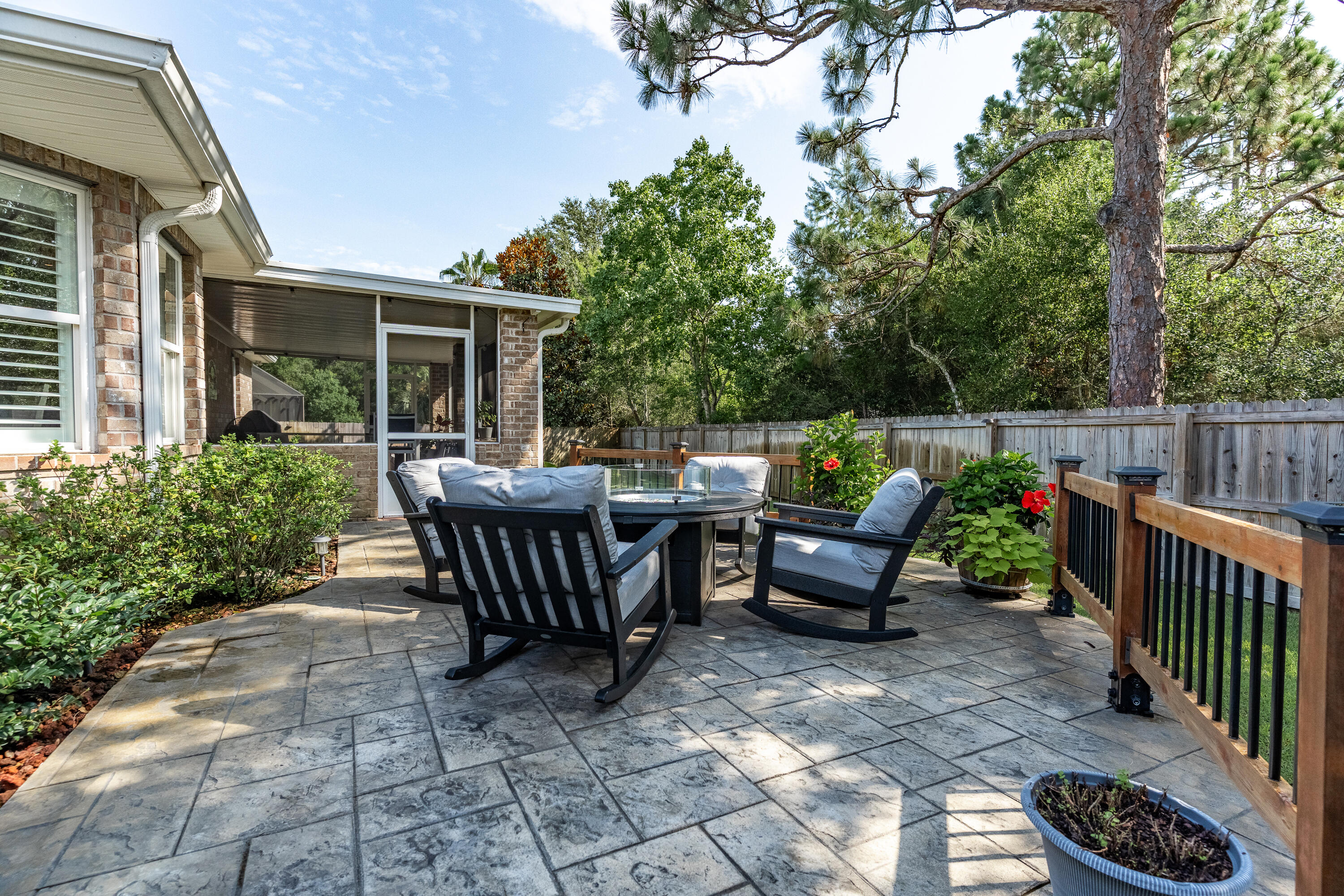 HOLLEY BY THE SEA - Residential