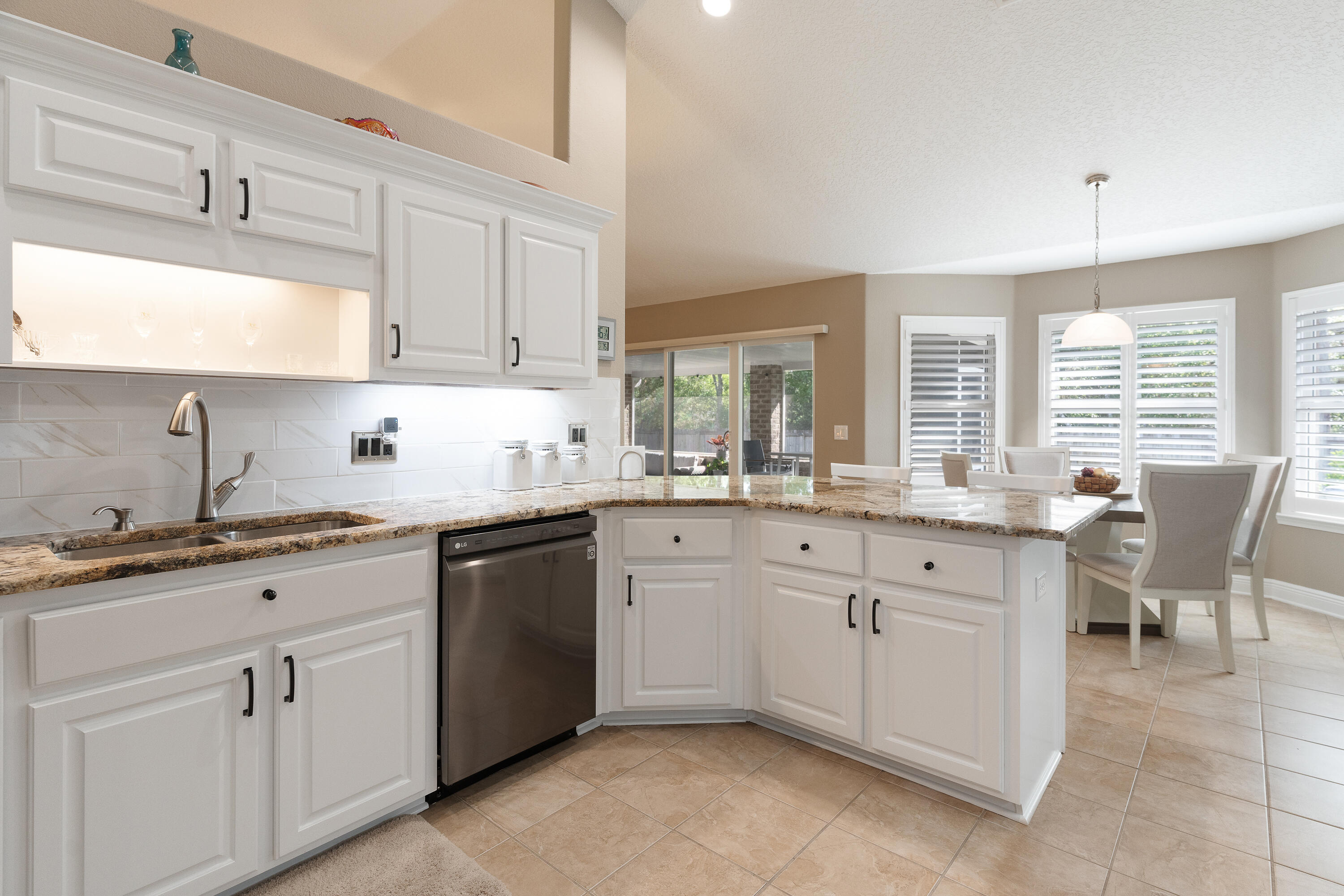 HOLLEY BY THE SEA - Residential